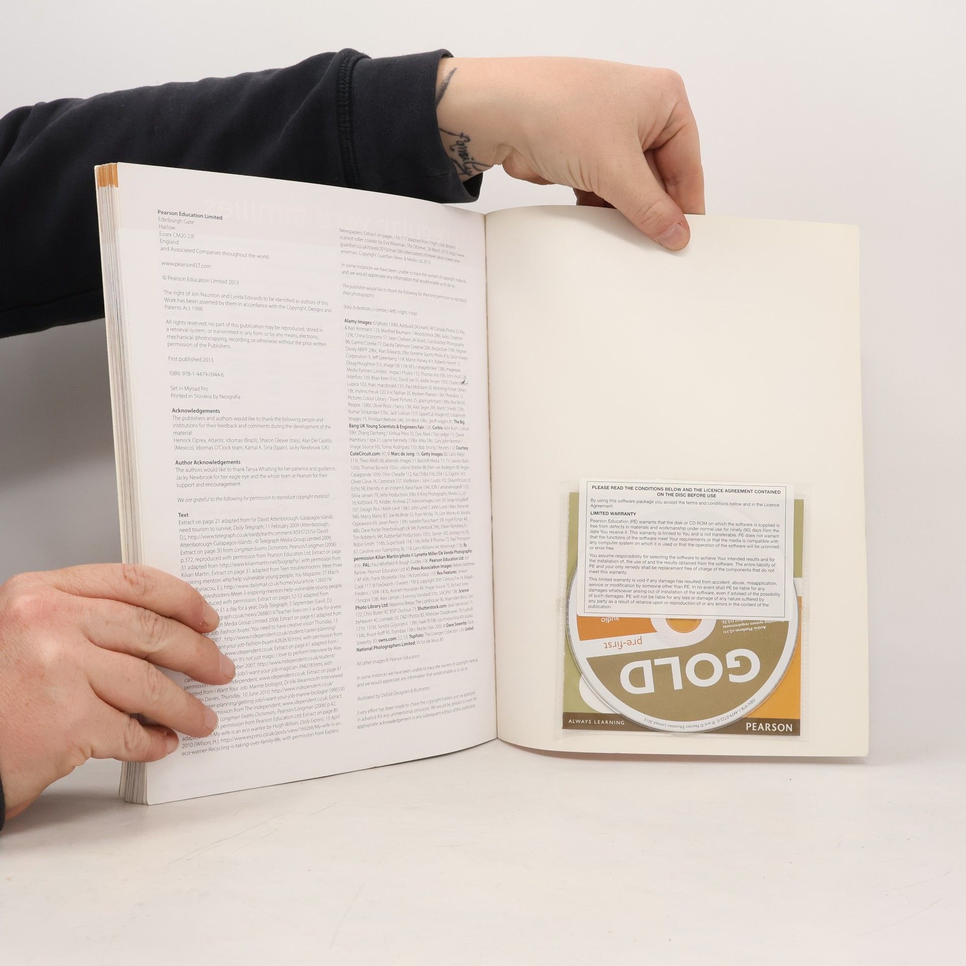 Jon Naunton New Gold Pre-First Coursebook (with CD-ROM incl. Class Audio)