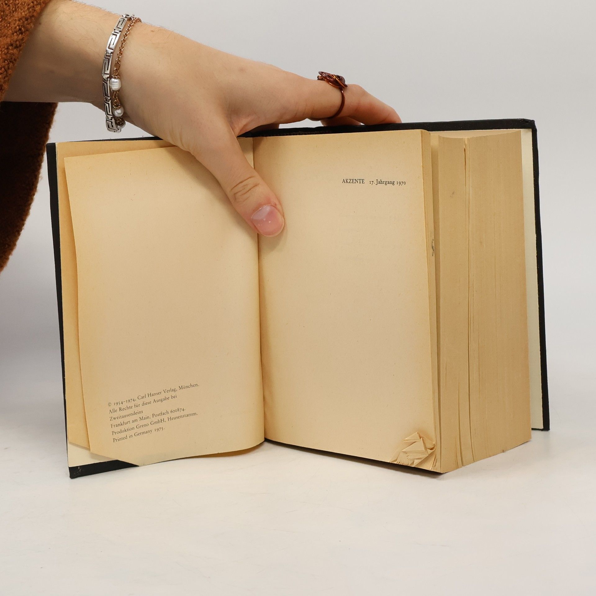 Various authors Akzente V.