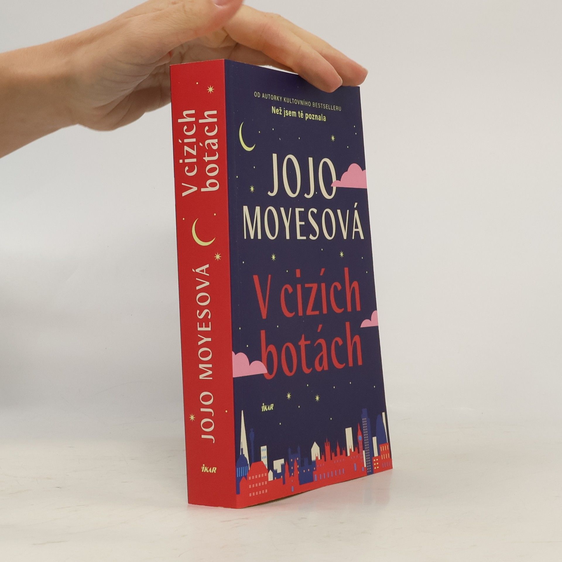 Jojo Moyes V cizích botách