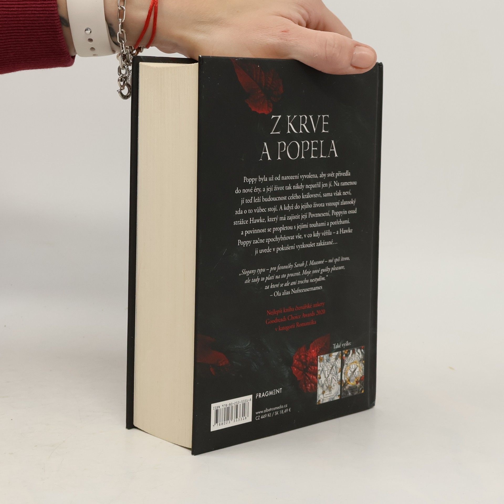 Jennifer L. Armentrout Z krve a popela