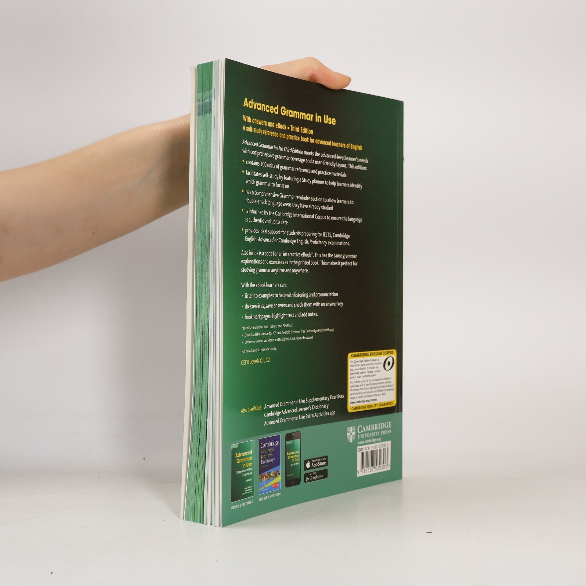 Martin Hewings Advanced grammar in use. A self-study reference and practice book for advanced learners of English.
