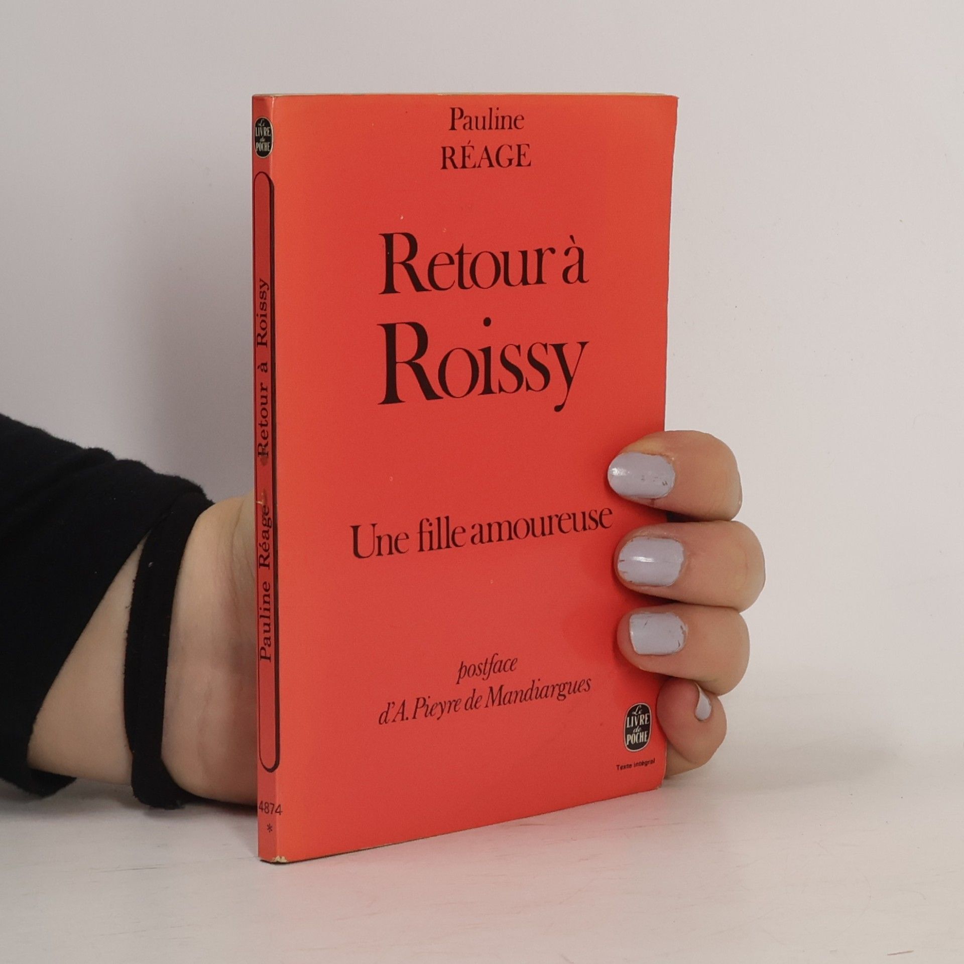 Retour à Roissy, Une fille amoureuse - Texte intégral