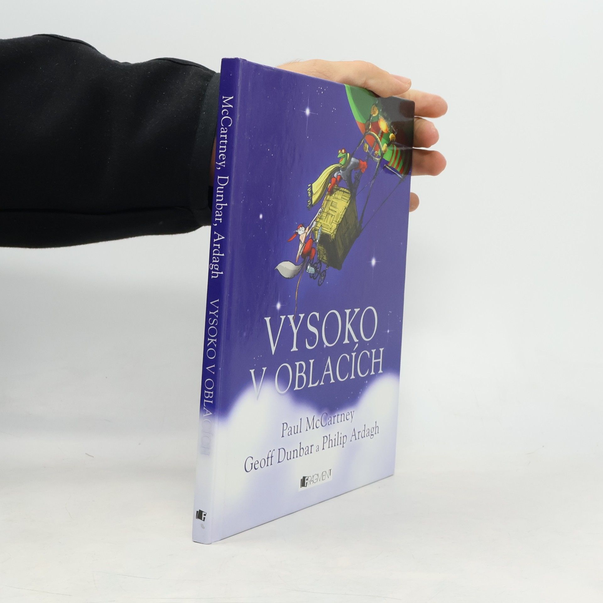 Vysoko v oblacích