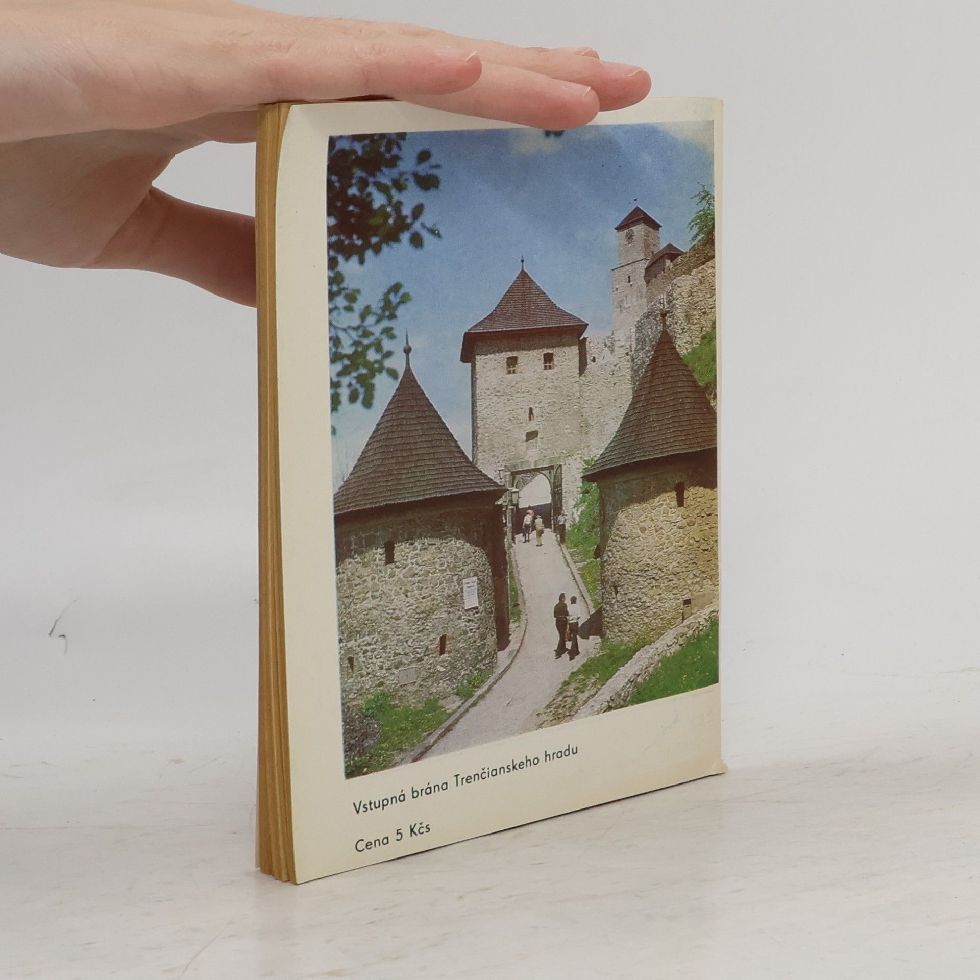 Various authors Trenčín. Cestovná príručka 1985/86