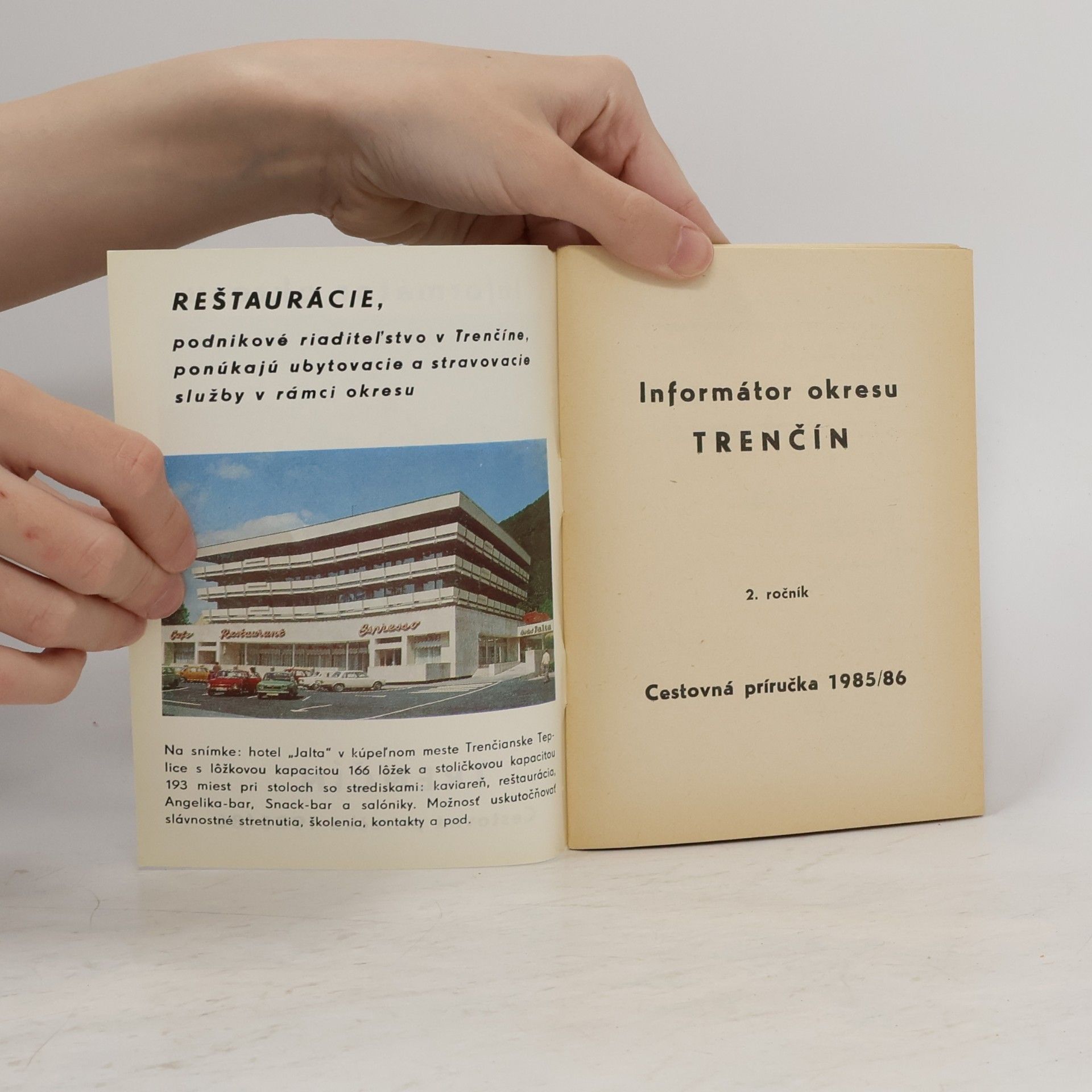 Various authors Trenčín. Cestovná príručka 1985/86