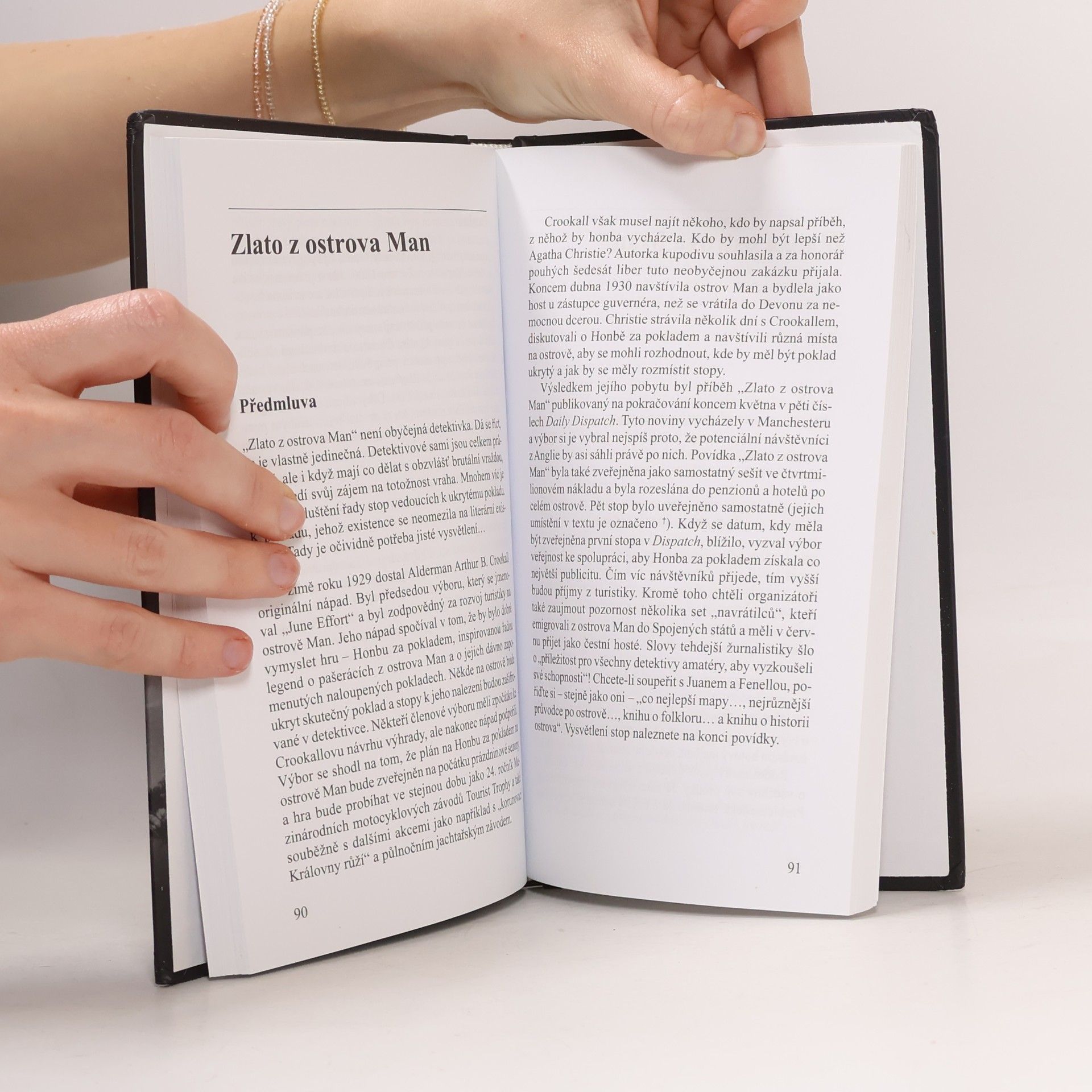 Agatha Christie Dokud světlo nepohasne