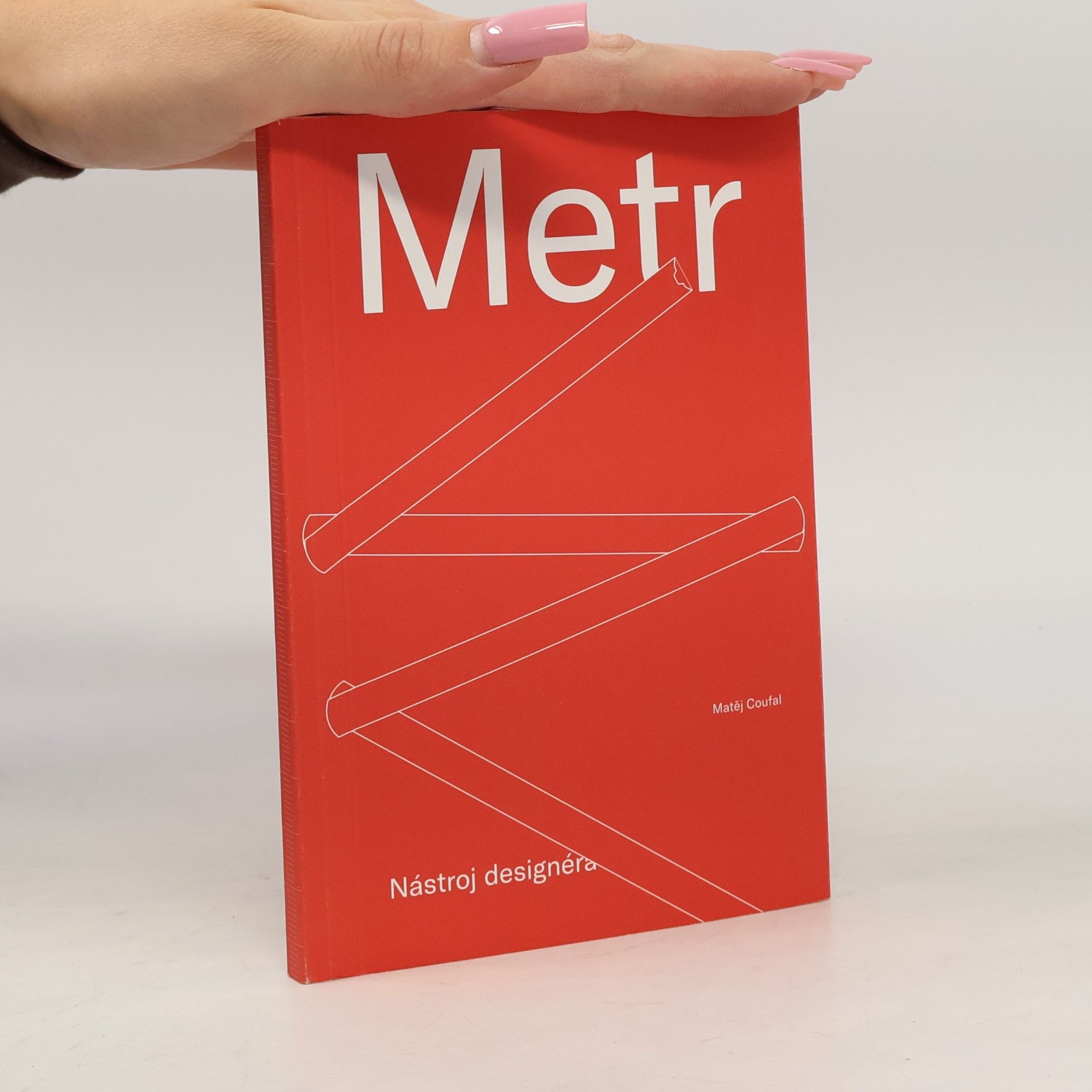 Metr. Nástroj designéra