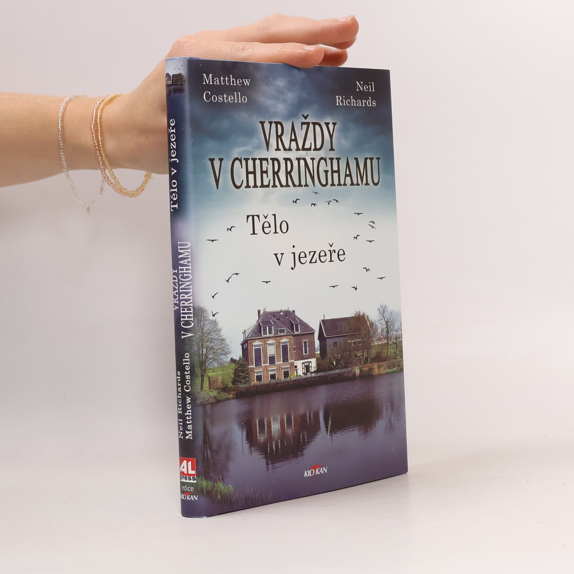 Vraždy v Cherringhamu : Tělo v jezeře