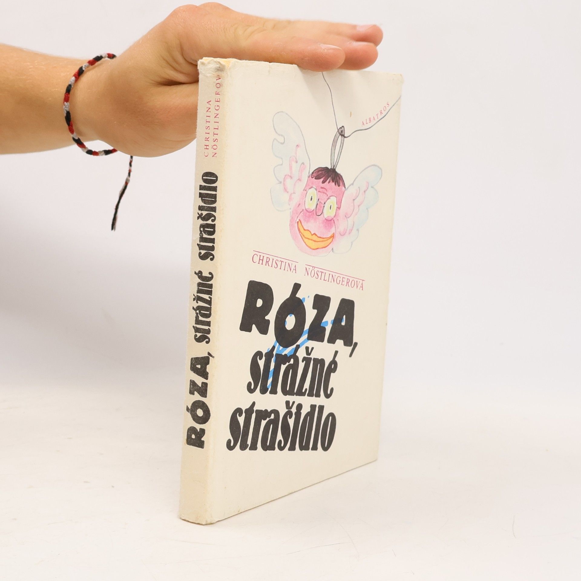 Róza, strážné strašidlo
