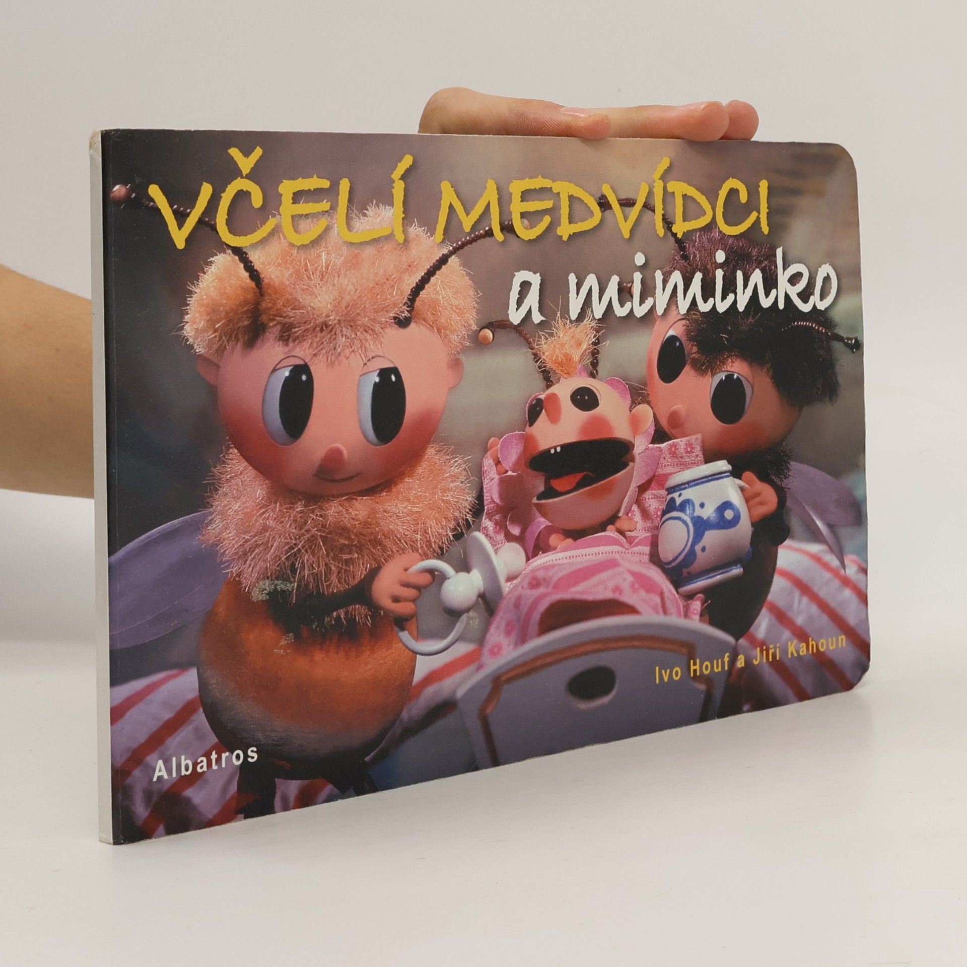 Včelí medvídci a miminko