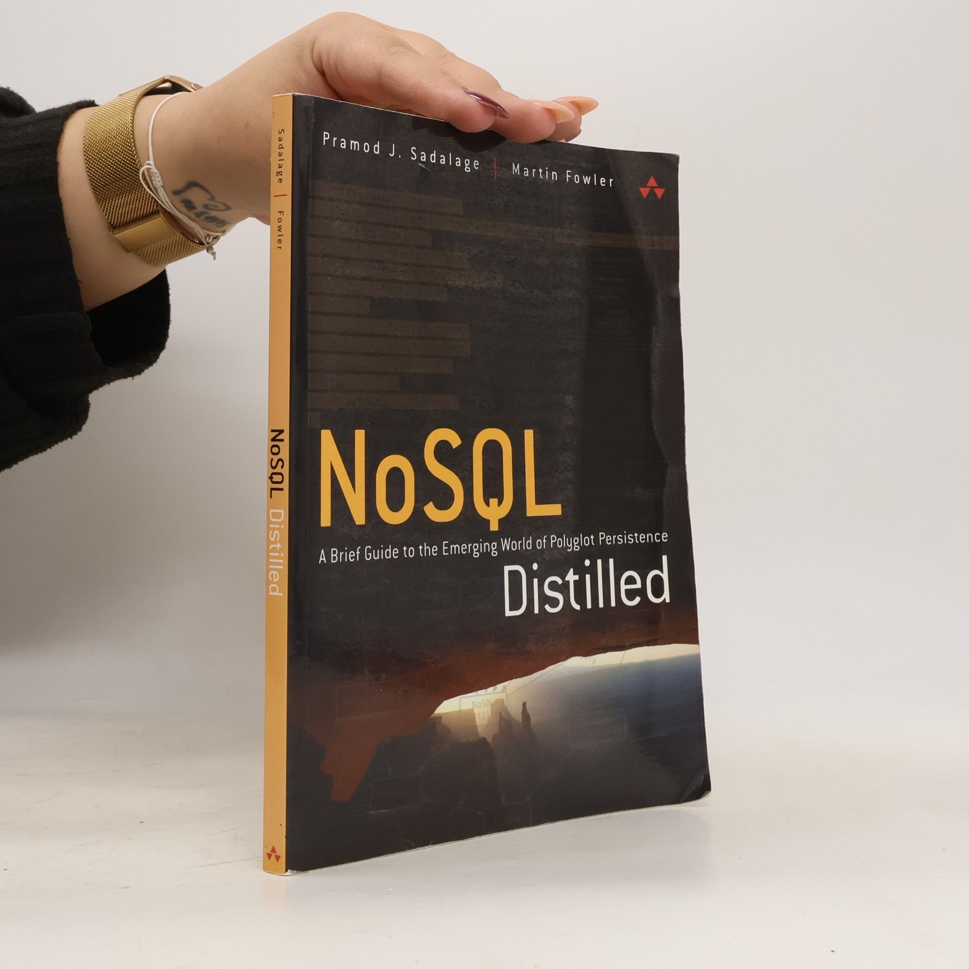 NoSQL Distilled