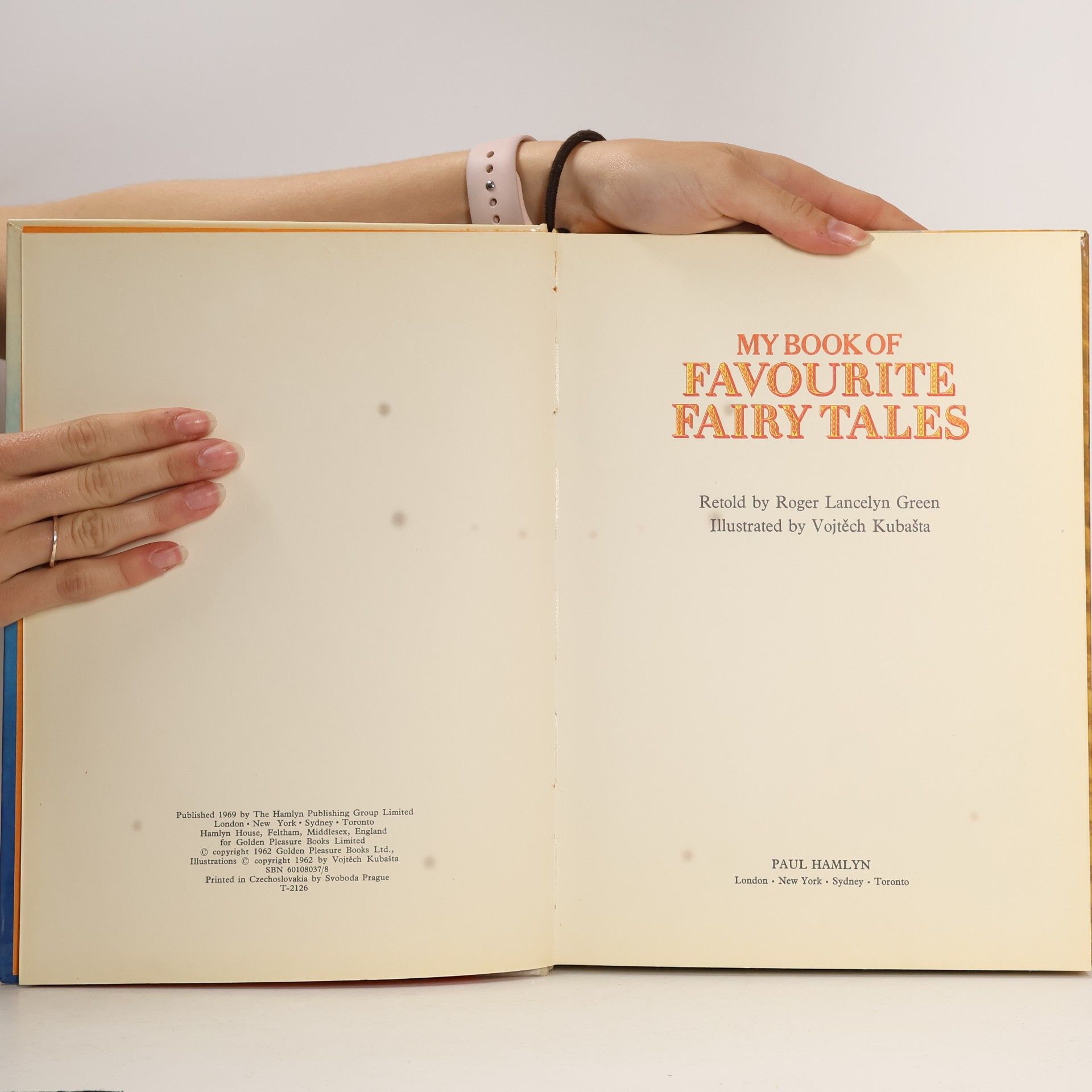 Paul Hamlyn My Book of Favourite Fairy Tales