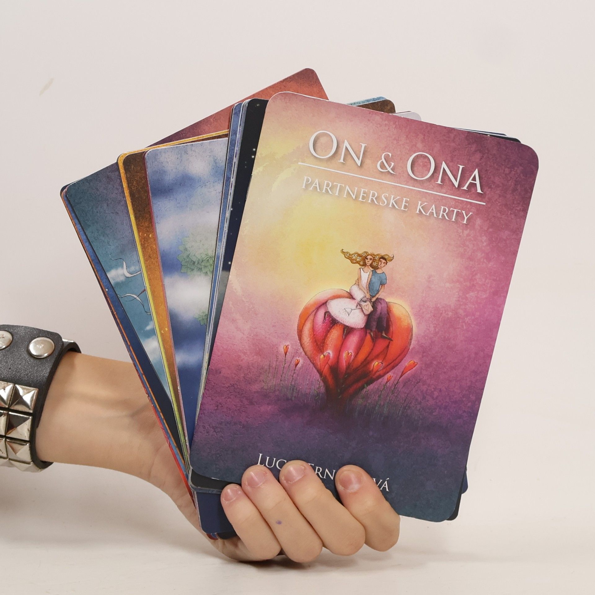 Lucie Ernestová On a ona
