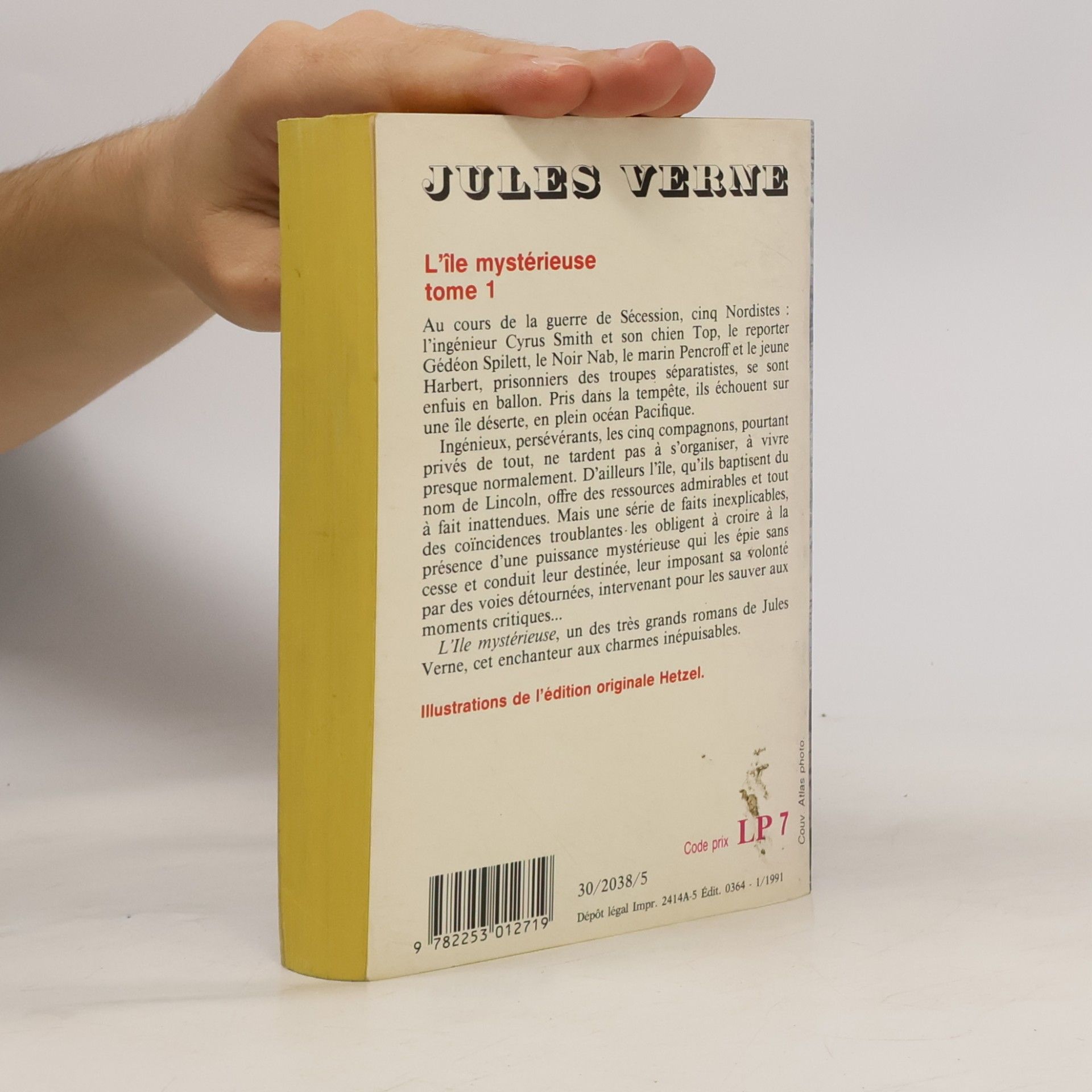 Jules Verne L'île Mystérieuse. Tome 1