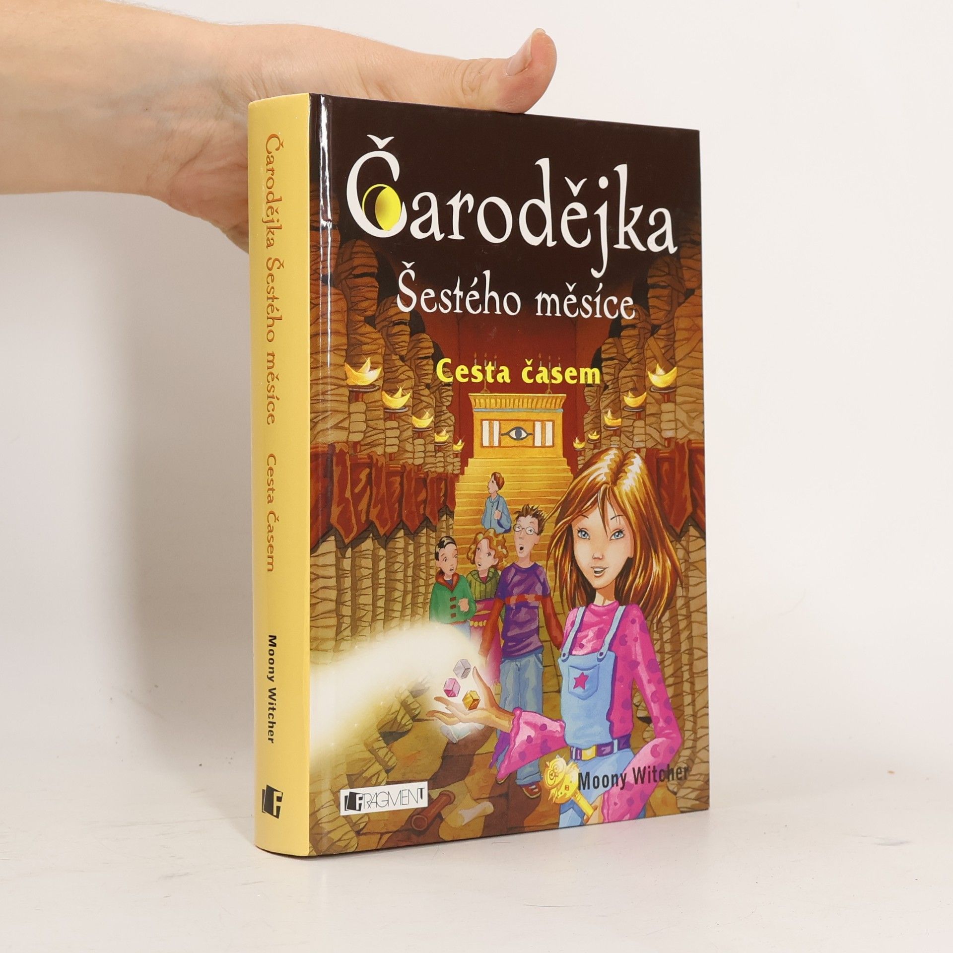 Čarodějka Šestého měsíce. Cesta časem