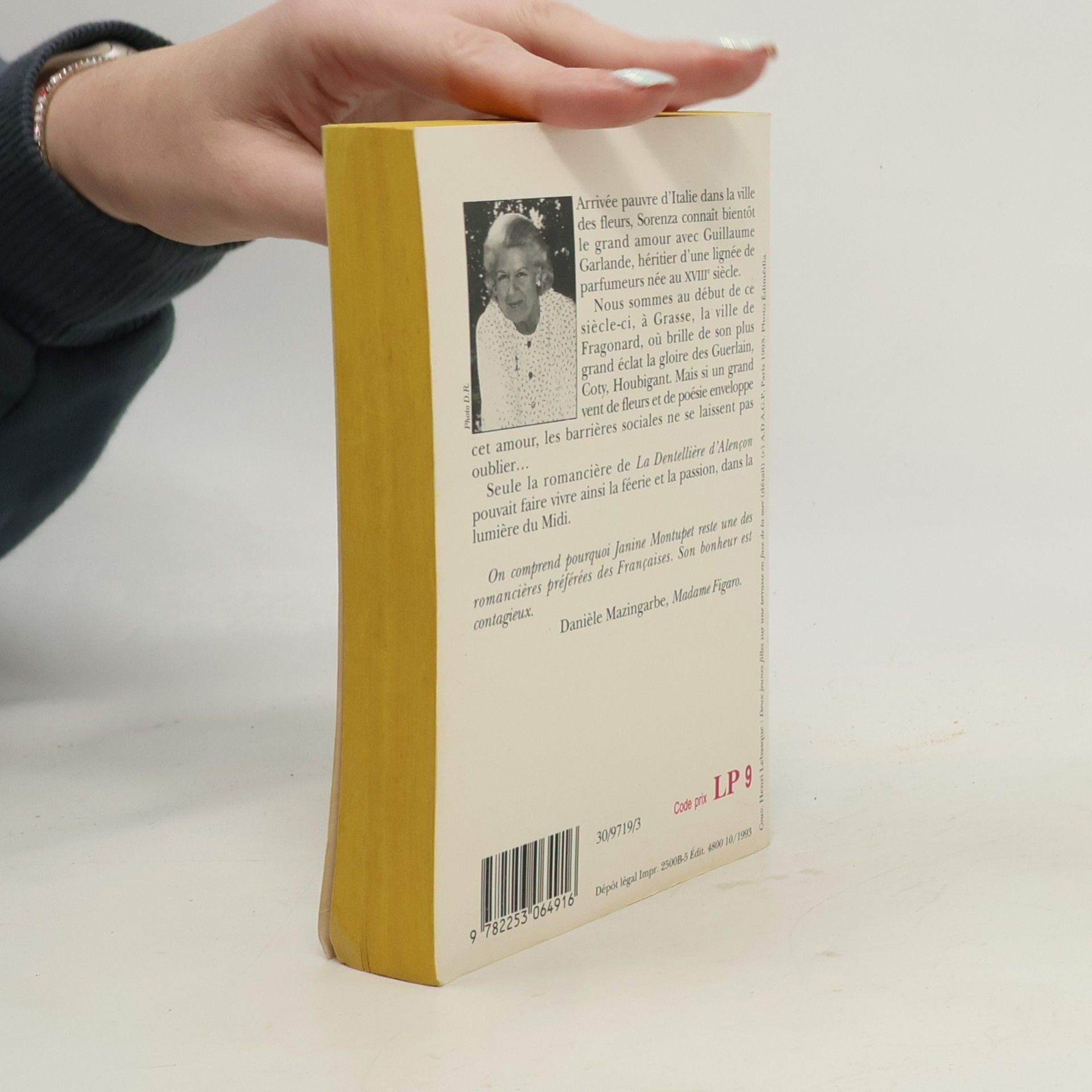Janine Montupet Le Livre de Poche - 9: Dans un grand vent de fleurs - Texte intégral