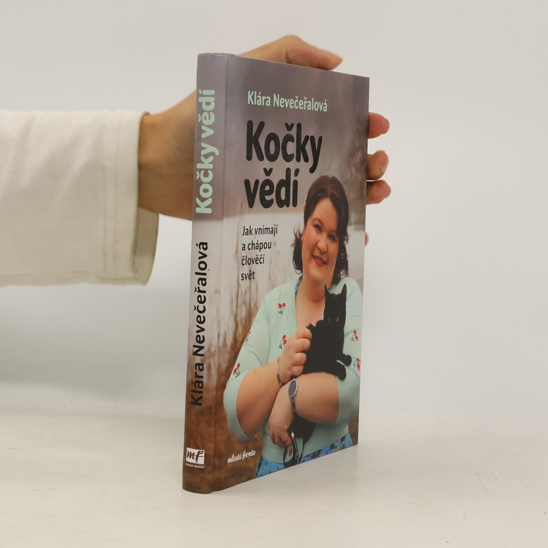 Kočky vědí: Jak vnímají a chápou člověčí svět