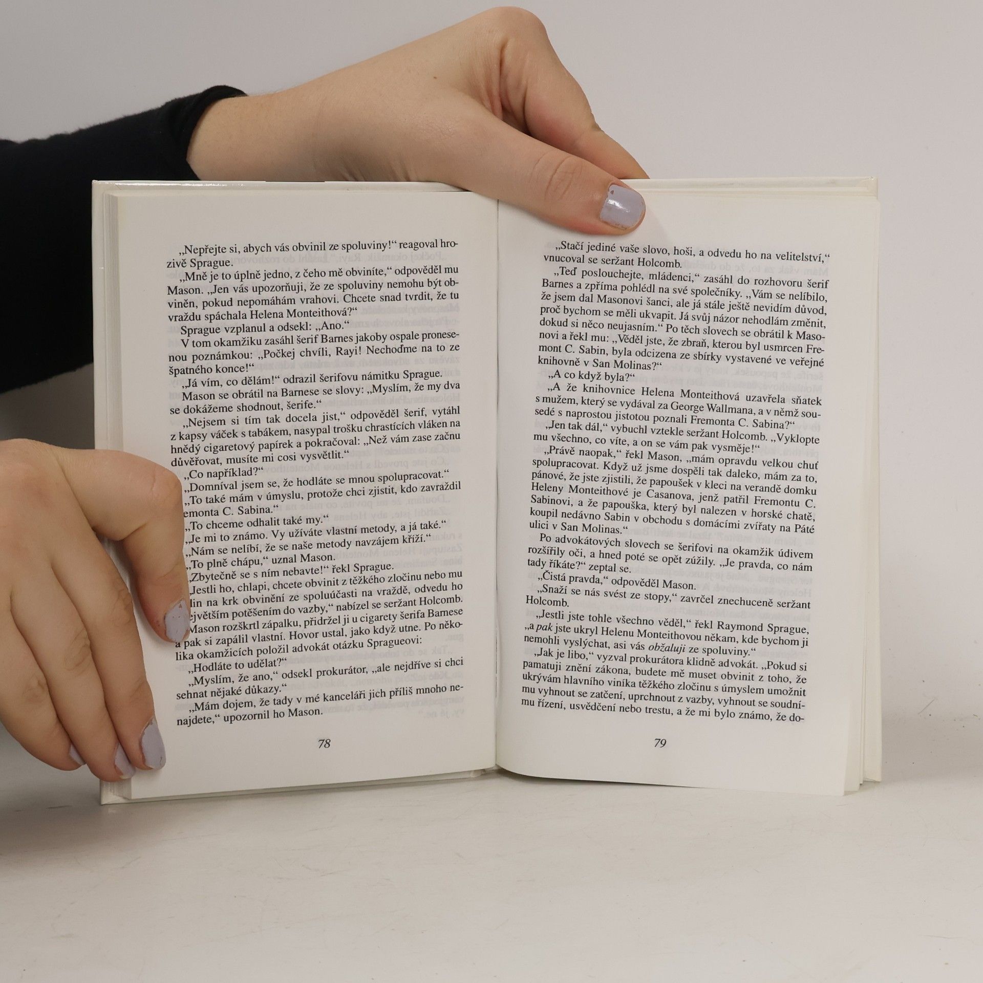 Erle Stanley Gardner Případ křivopřísežného papouška