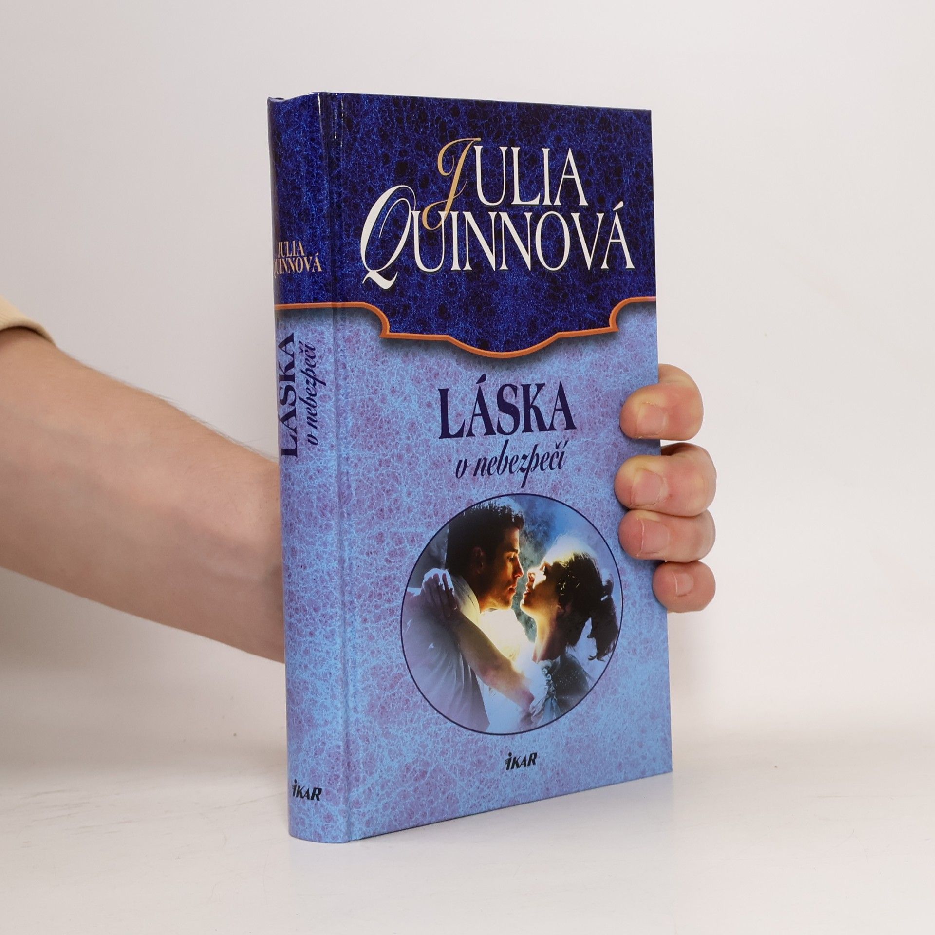 Julie Quinnová Láska v nebezpečí