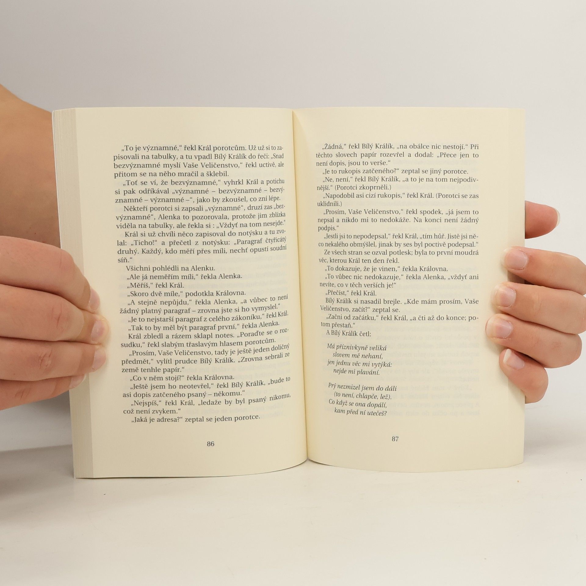 Lewis Carroll Alenka v kraji divů a za zrcadlem