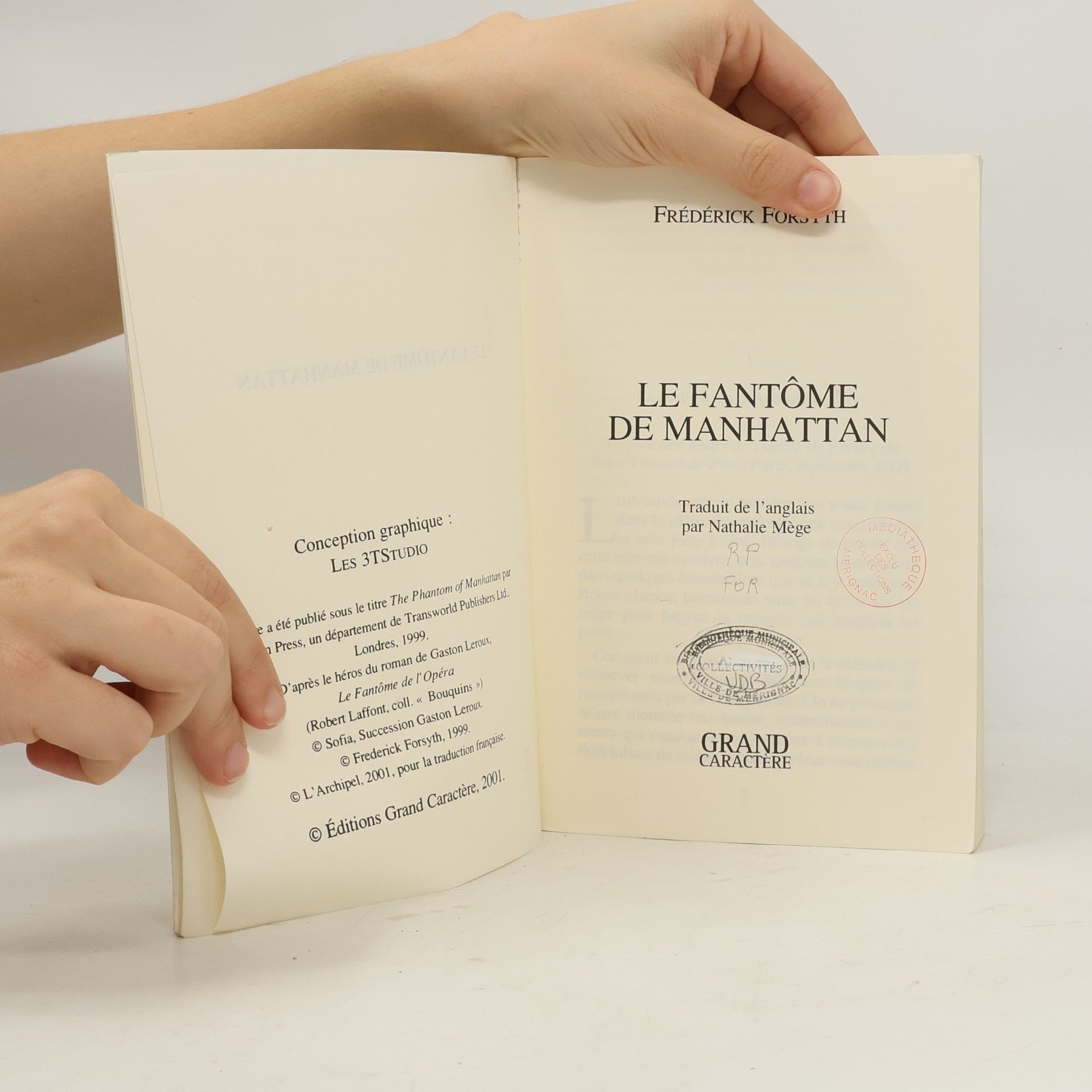 Frederick Forsyth Le Fantôme de Manhattan [édition en gros caractères]