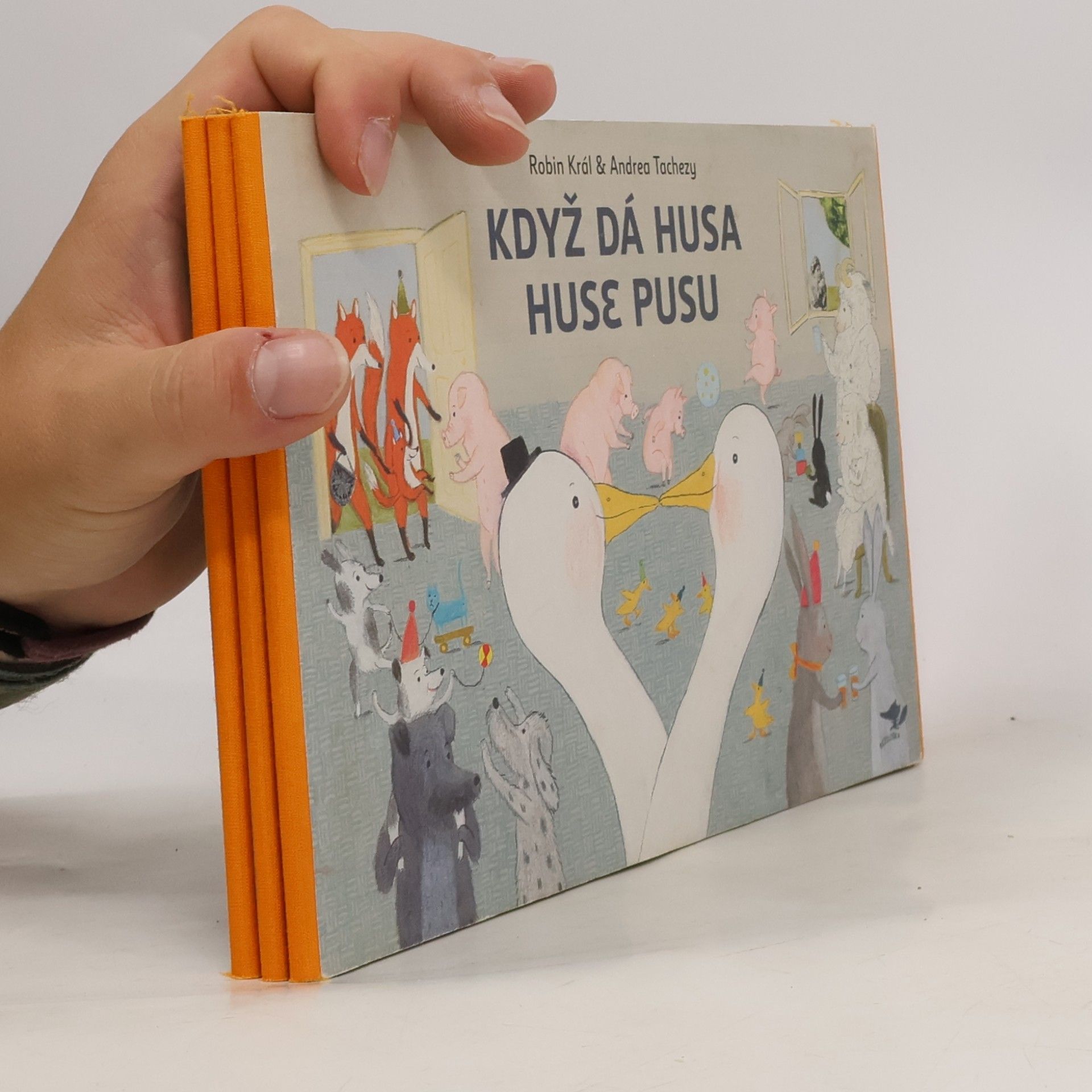 Když dá husa huse pusu