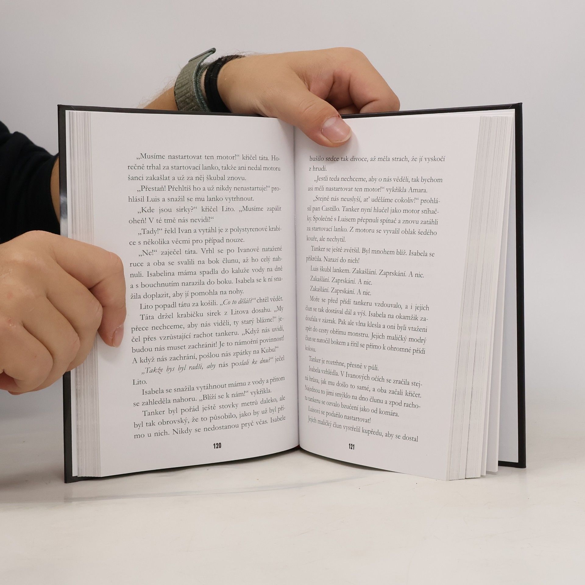 Alan Gratz Uprchlík