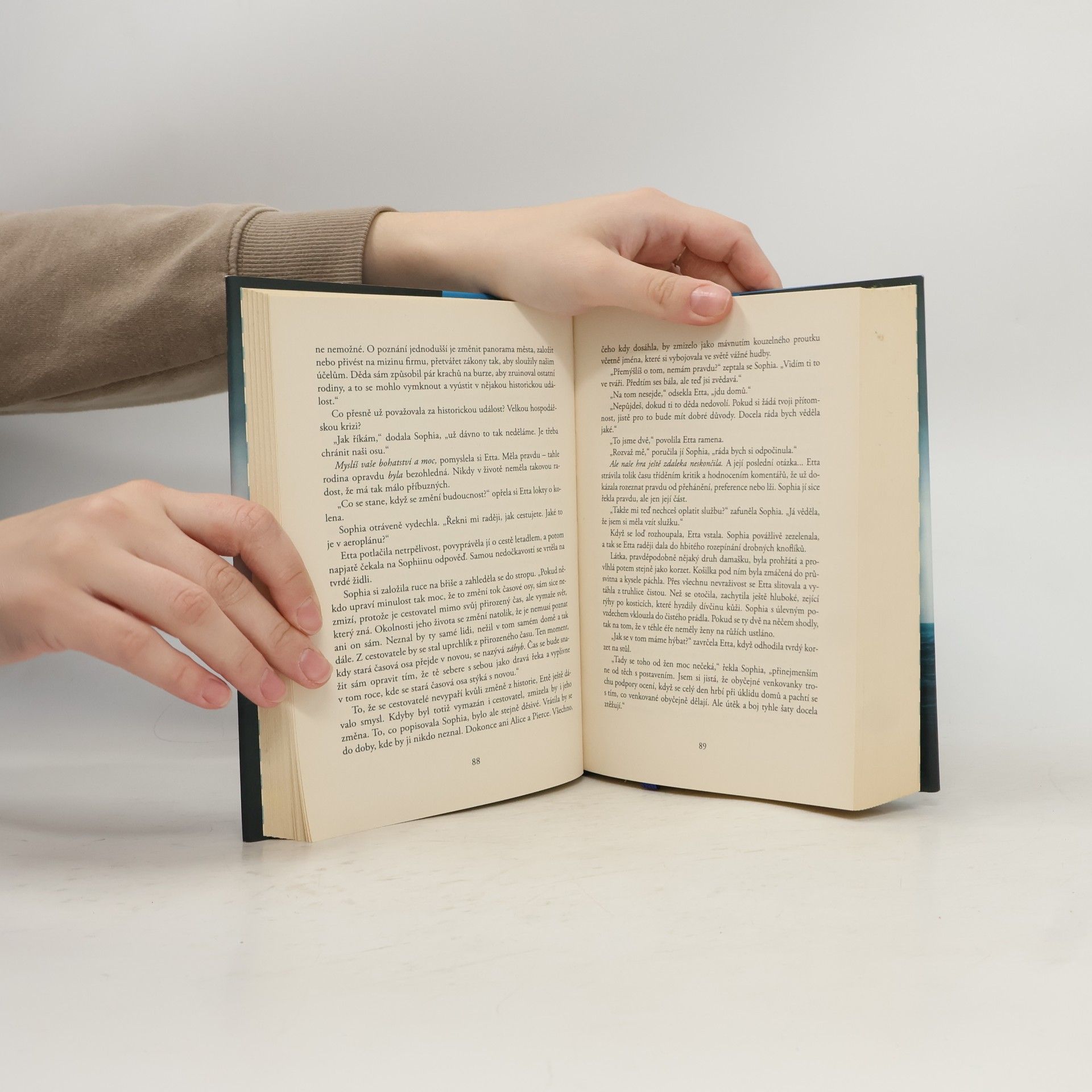 Alexandra Brackenová Pasažérka