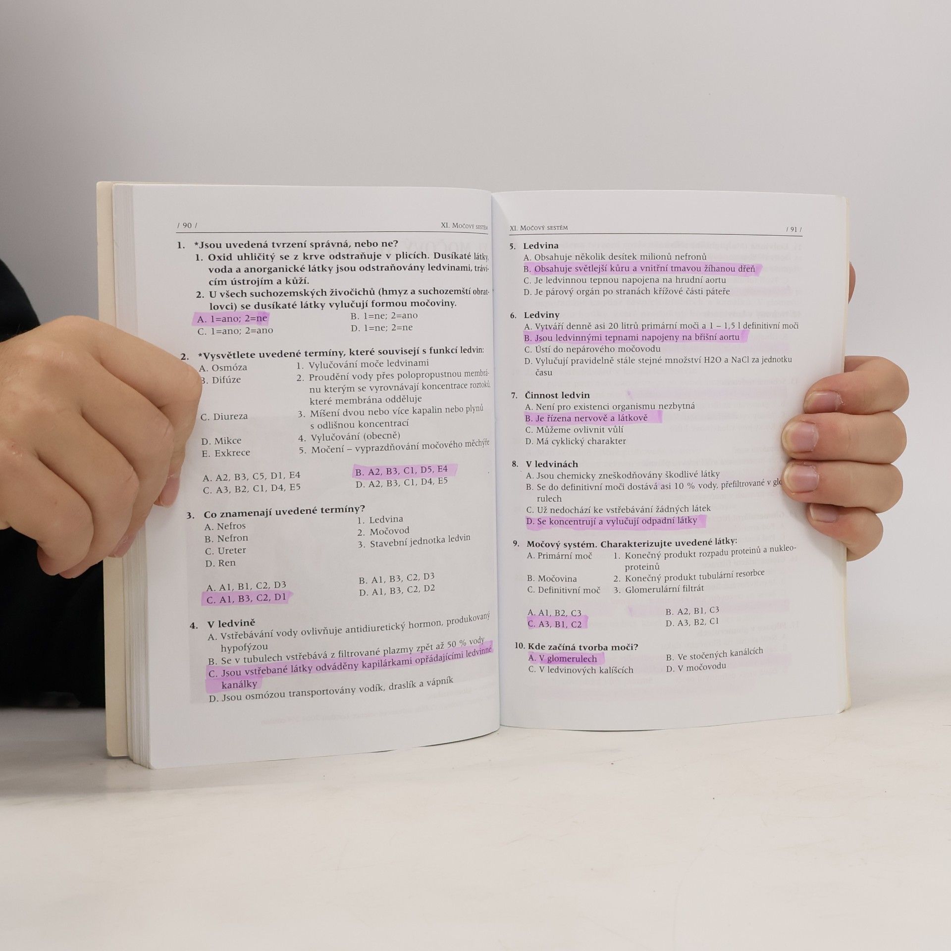 Vlastimila Chalupová-Karlovská Somatologie : anatomie a fyziologie člověka : 630 testových otázek a odpovědí