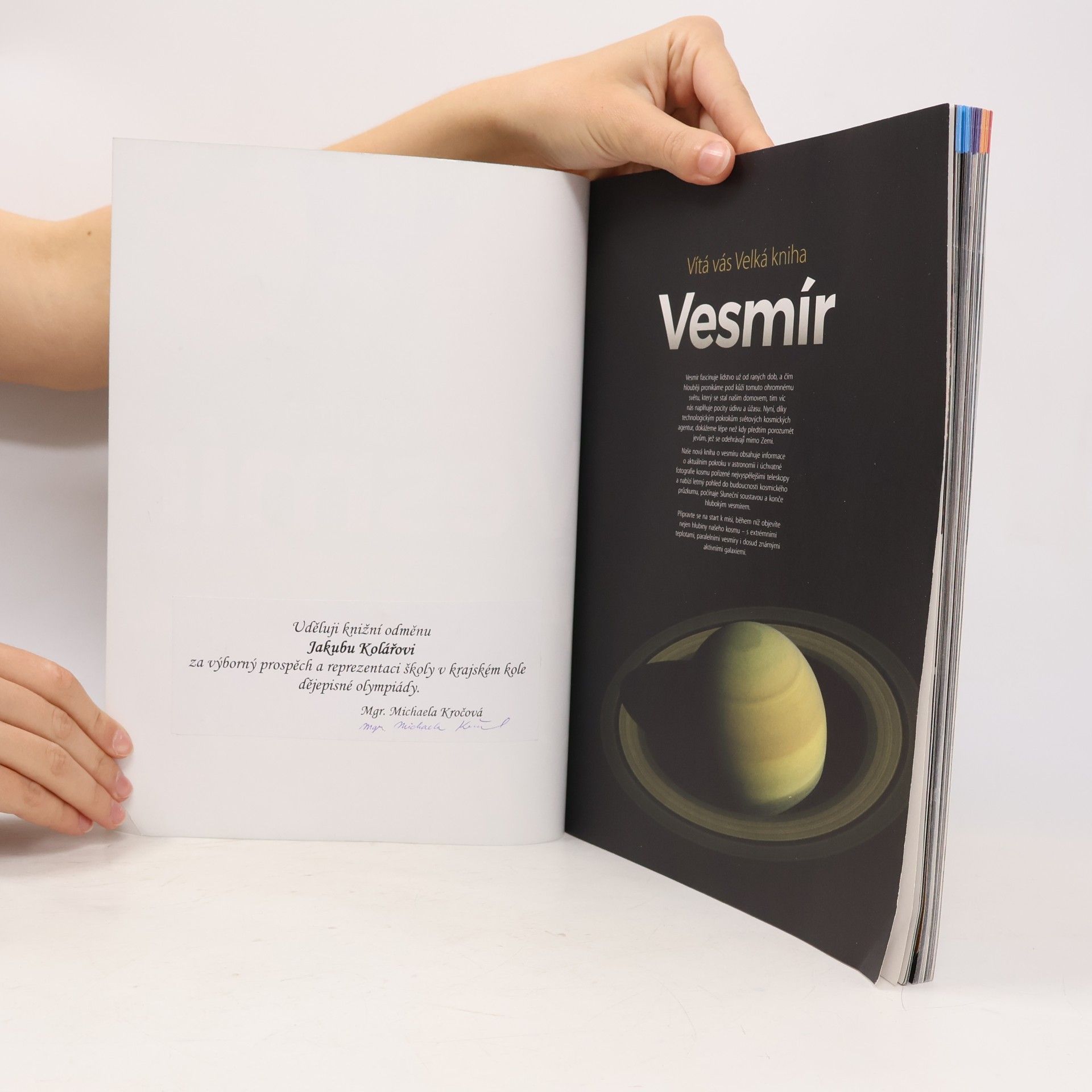 Lenka Žárská Velká kniha. Vesmír