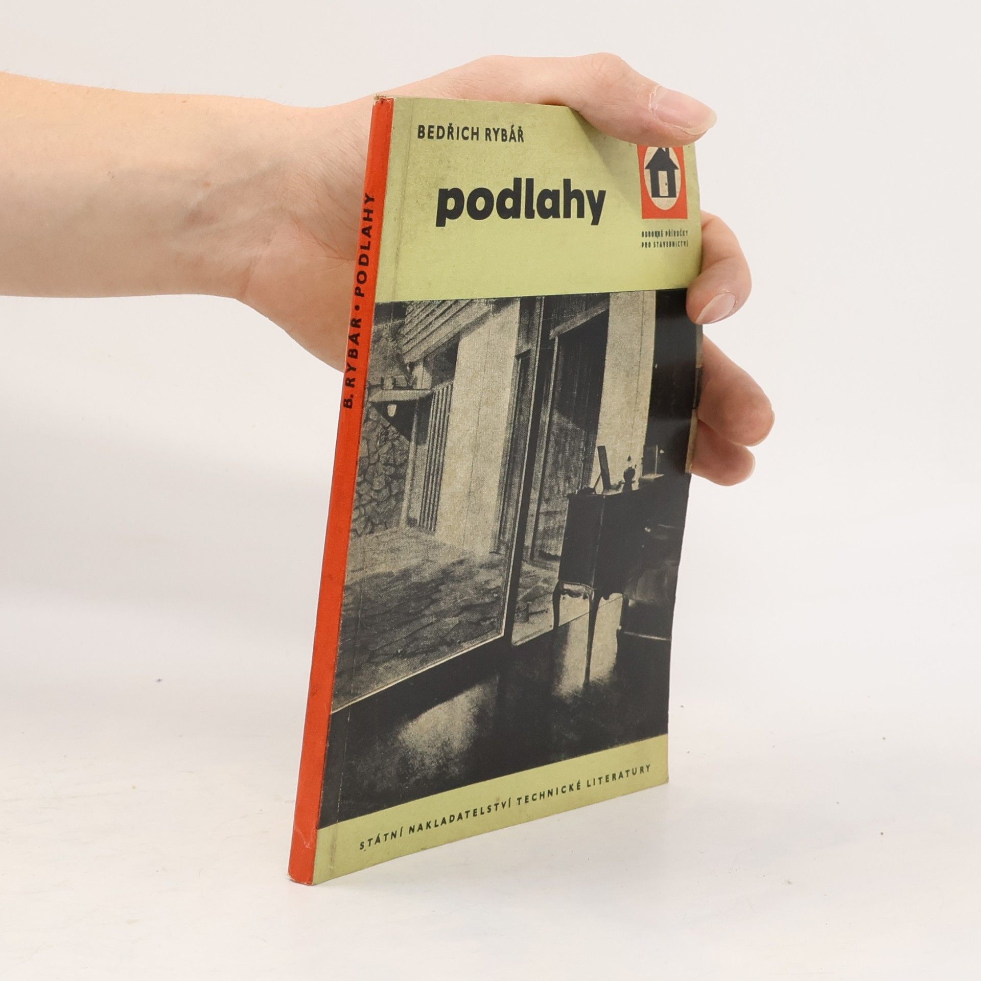 Podlahy