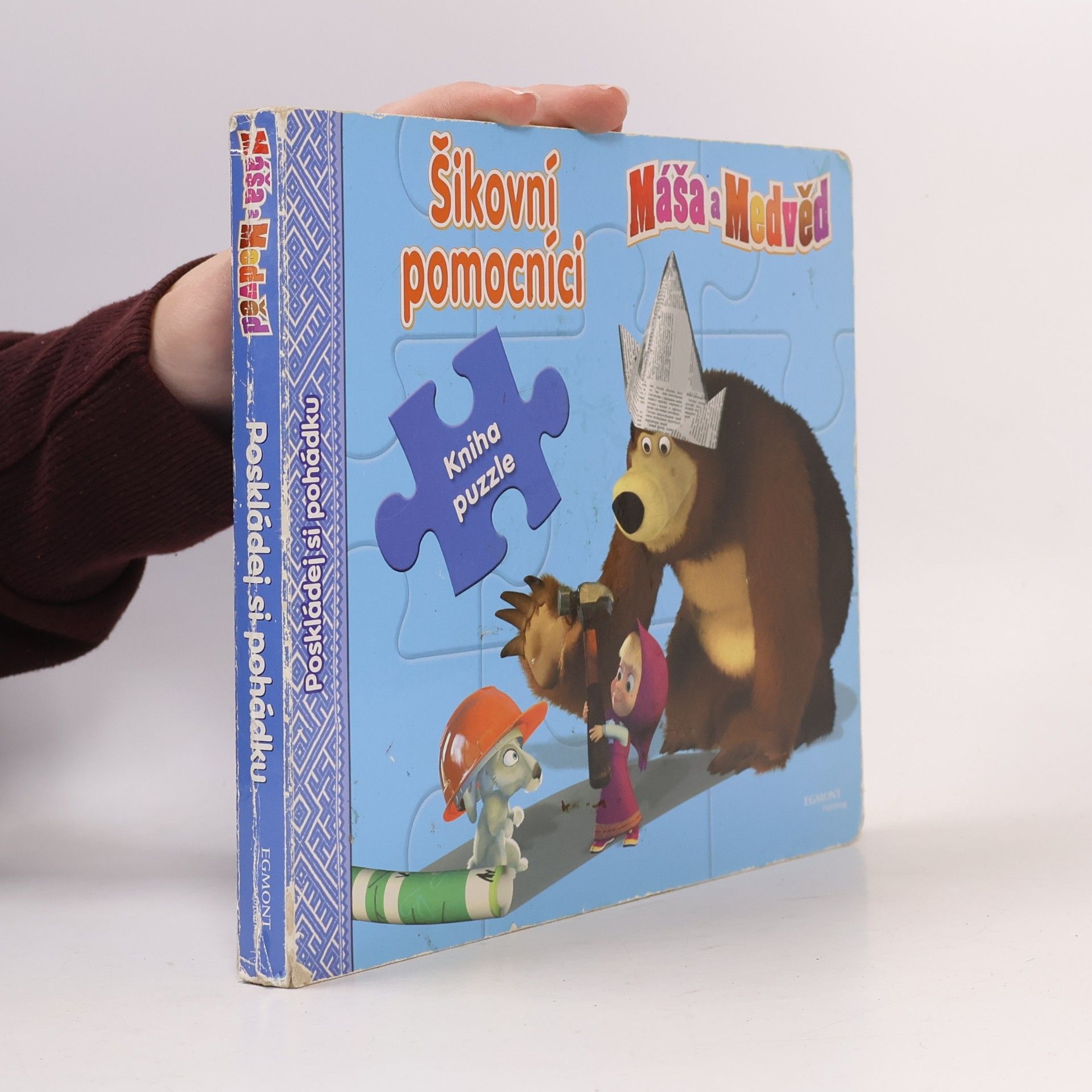 Oleg Kuzovkov Máša a medvěd : kniha puzzle. Šikovní pomocníci