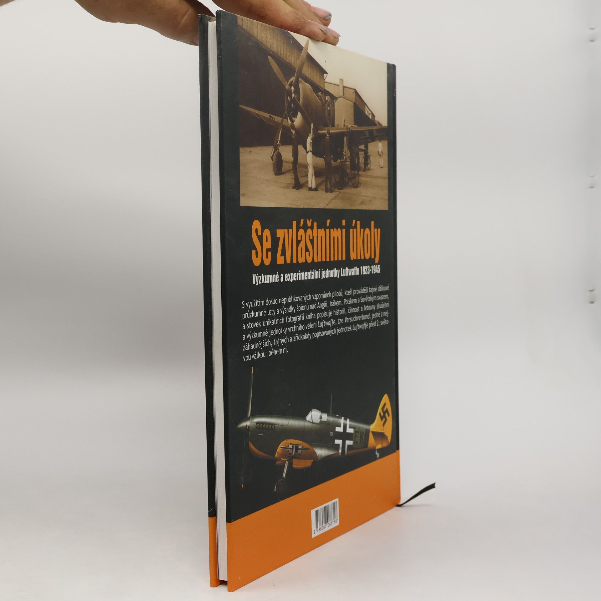 J. Richard Smith Se zvláštními úkoly. Výzkumné a experimentální jednotky Luftwaffe 1923-1945