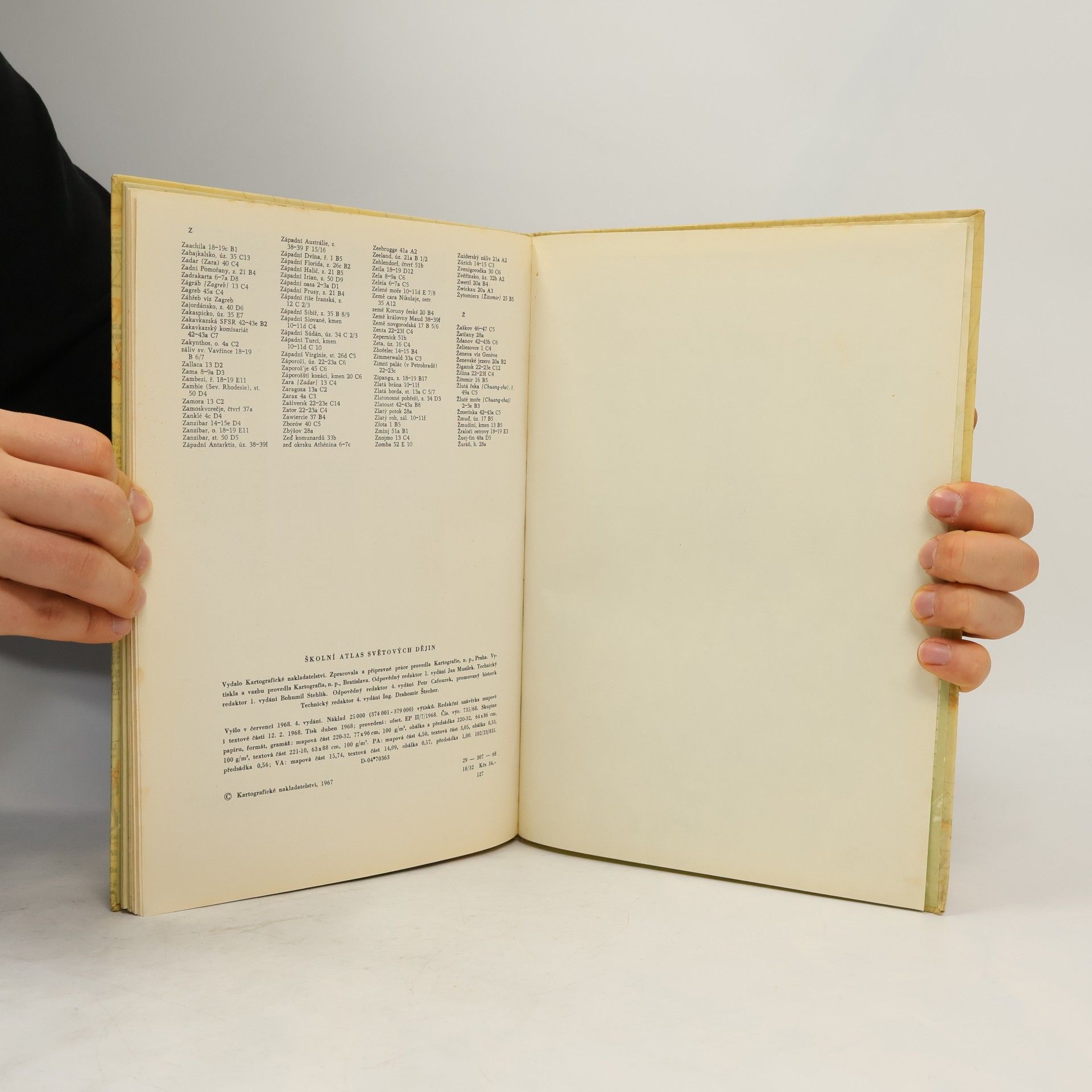 Various authors Školní atlas světových dějin