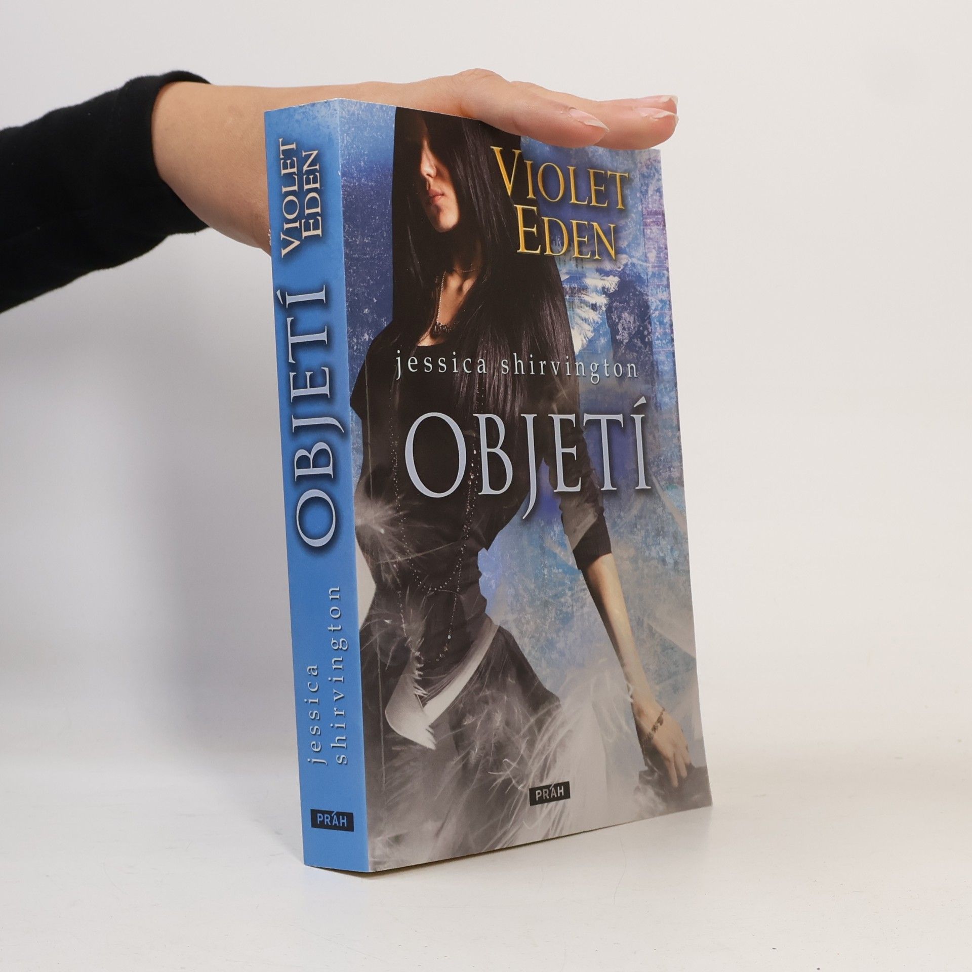 Violet Eden: Objetí