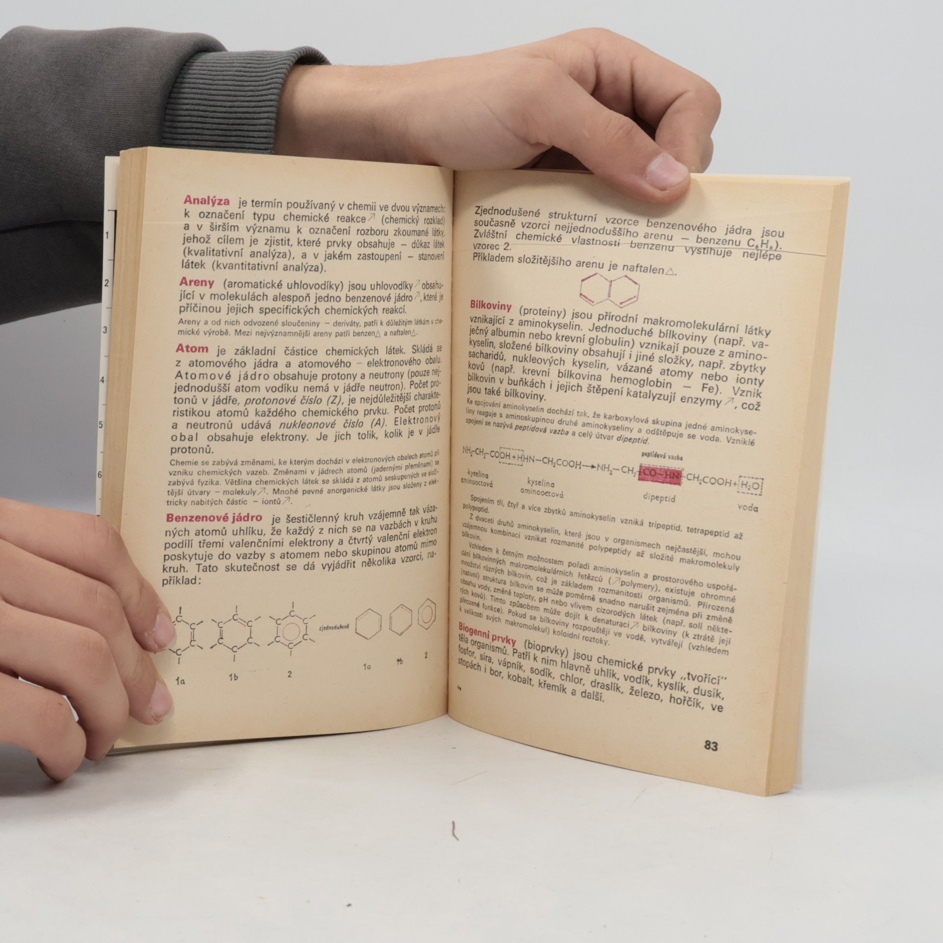 Various authors Chemie v otázkách a odpovědích