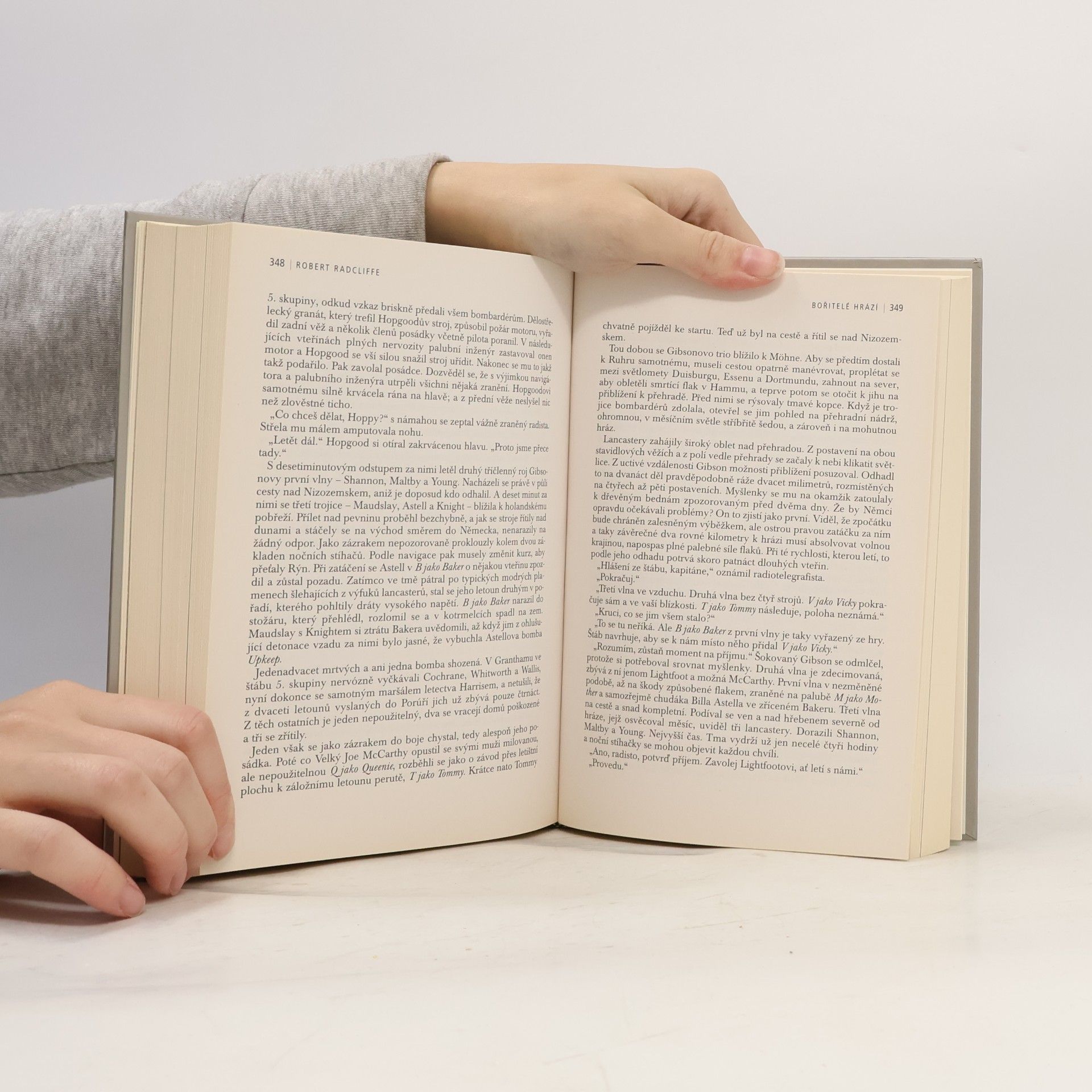 Lee Child Za cenu života, Jedno léto, Bořitelé hrází, V sevření mrtvého