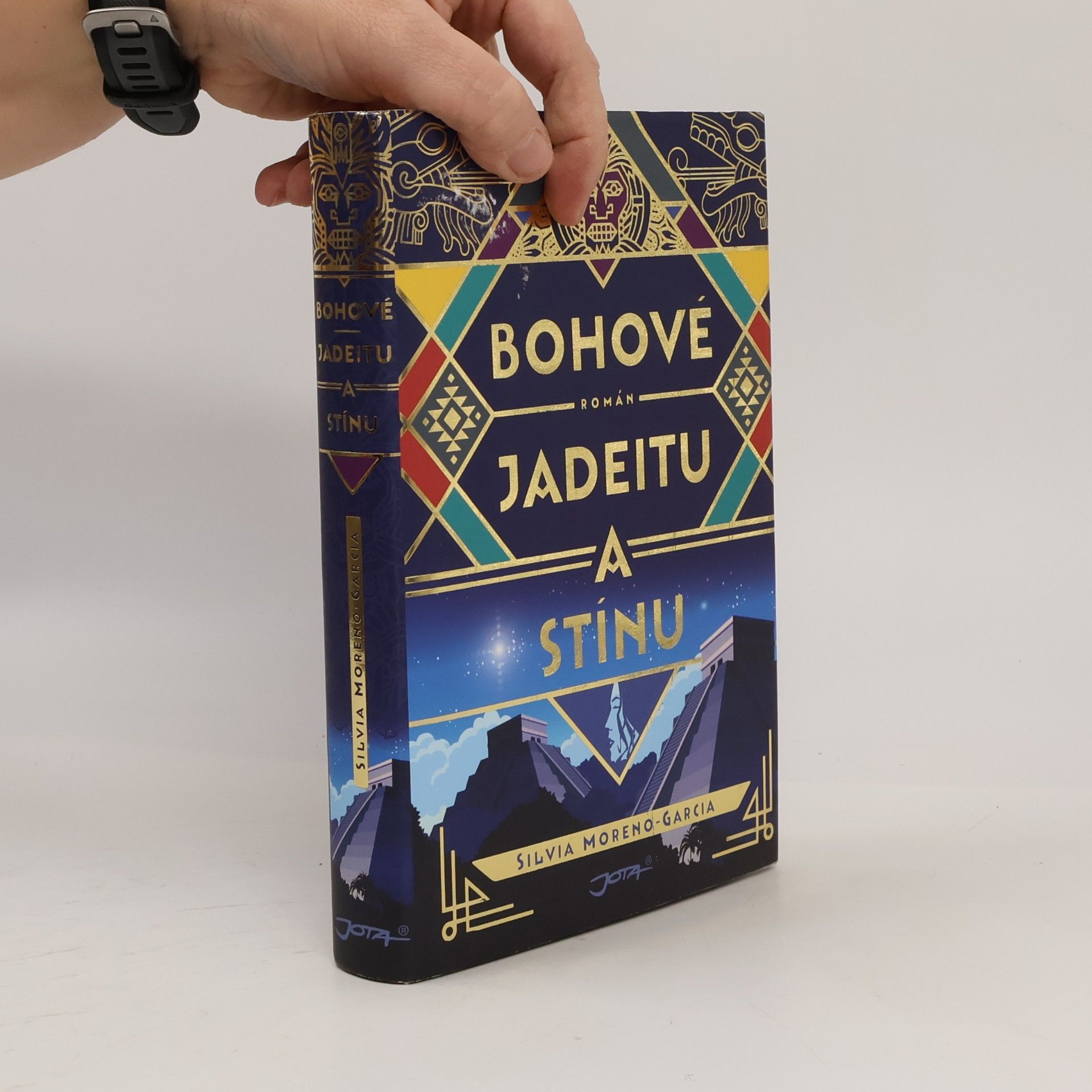 Bohové jadeitu a stínu