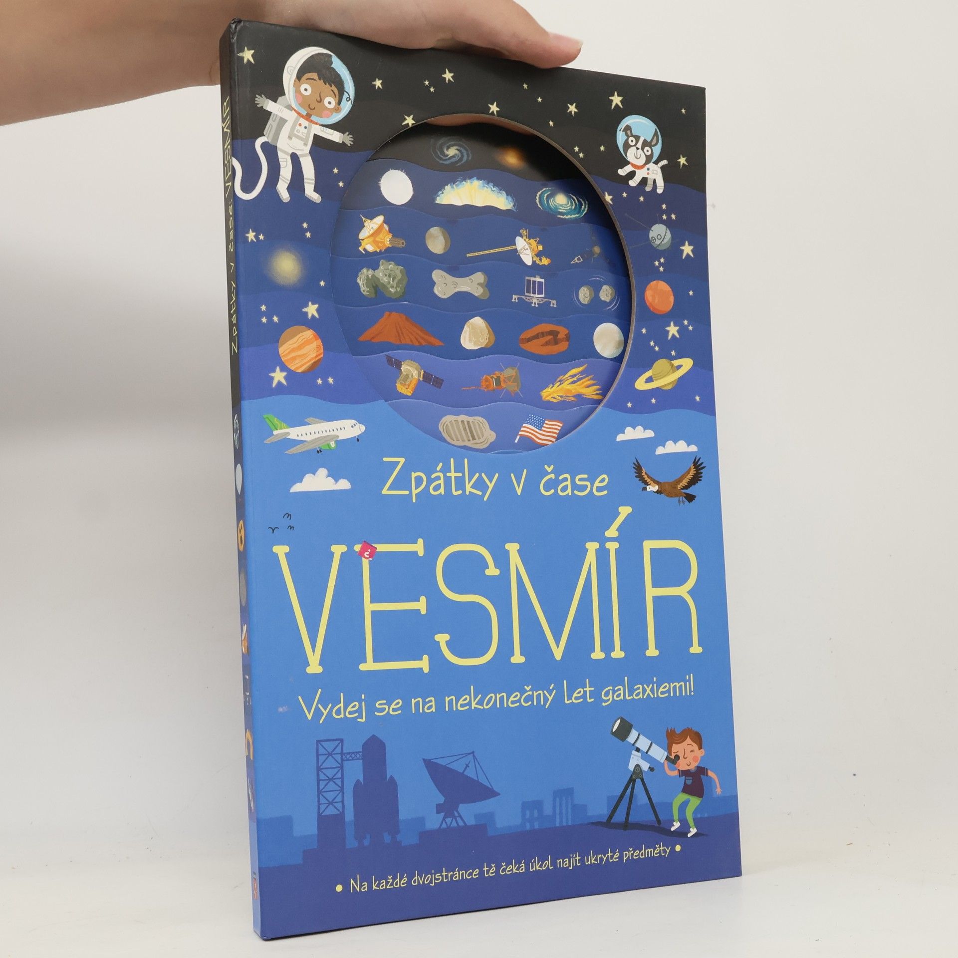 AA.VV. Vesmír