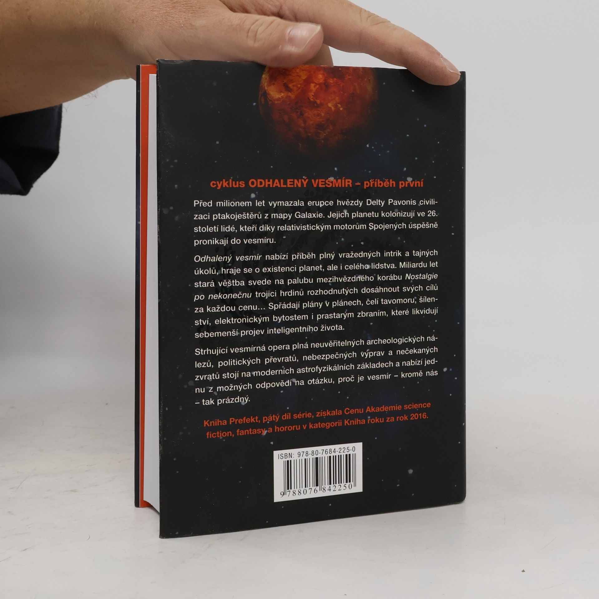 Alastair Reynolds Odhalený vesmír