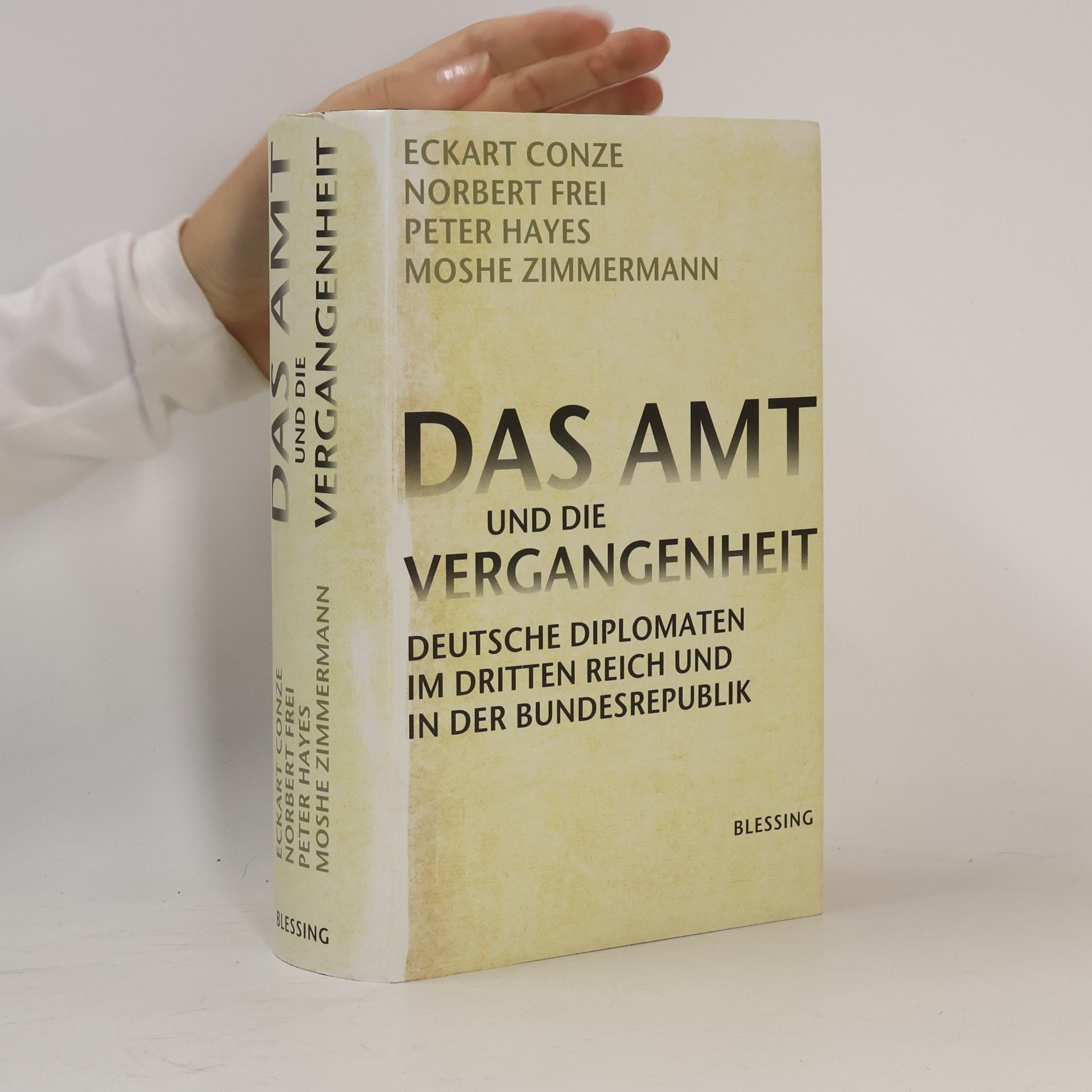 Das Amt und die Vergangenheit