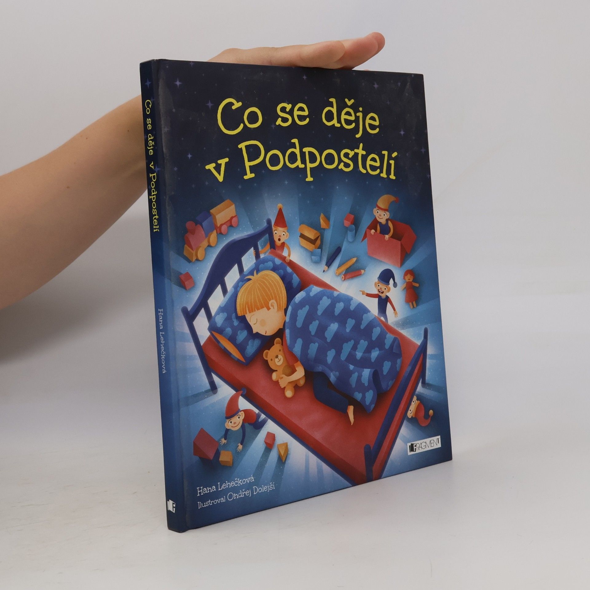 Co se děje v Podpostelí?