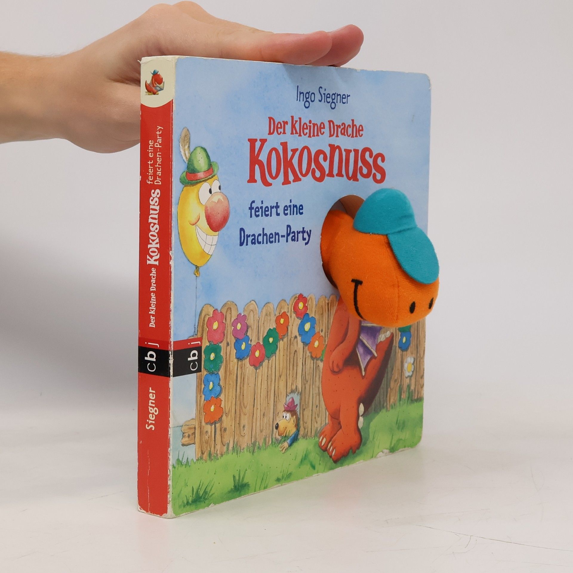 Der kleine Drache Kokosnuss feiert eine Drachen-Party