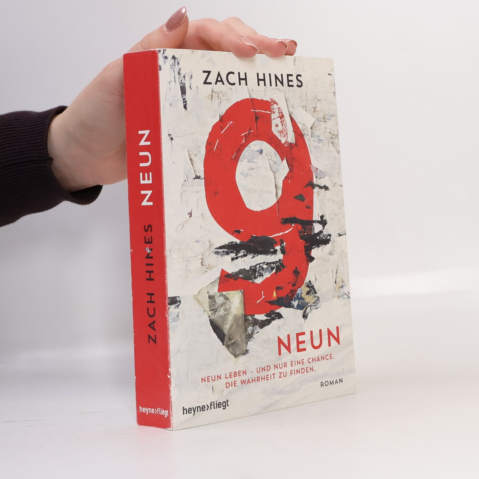 Zach Hines Neun