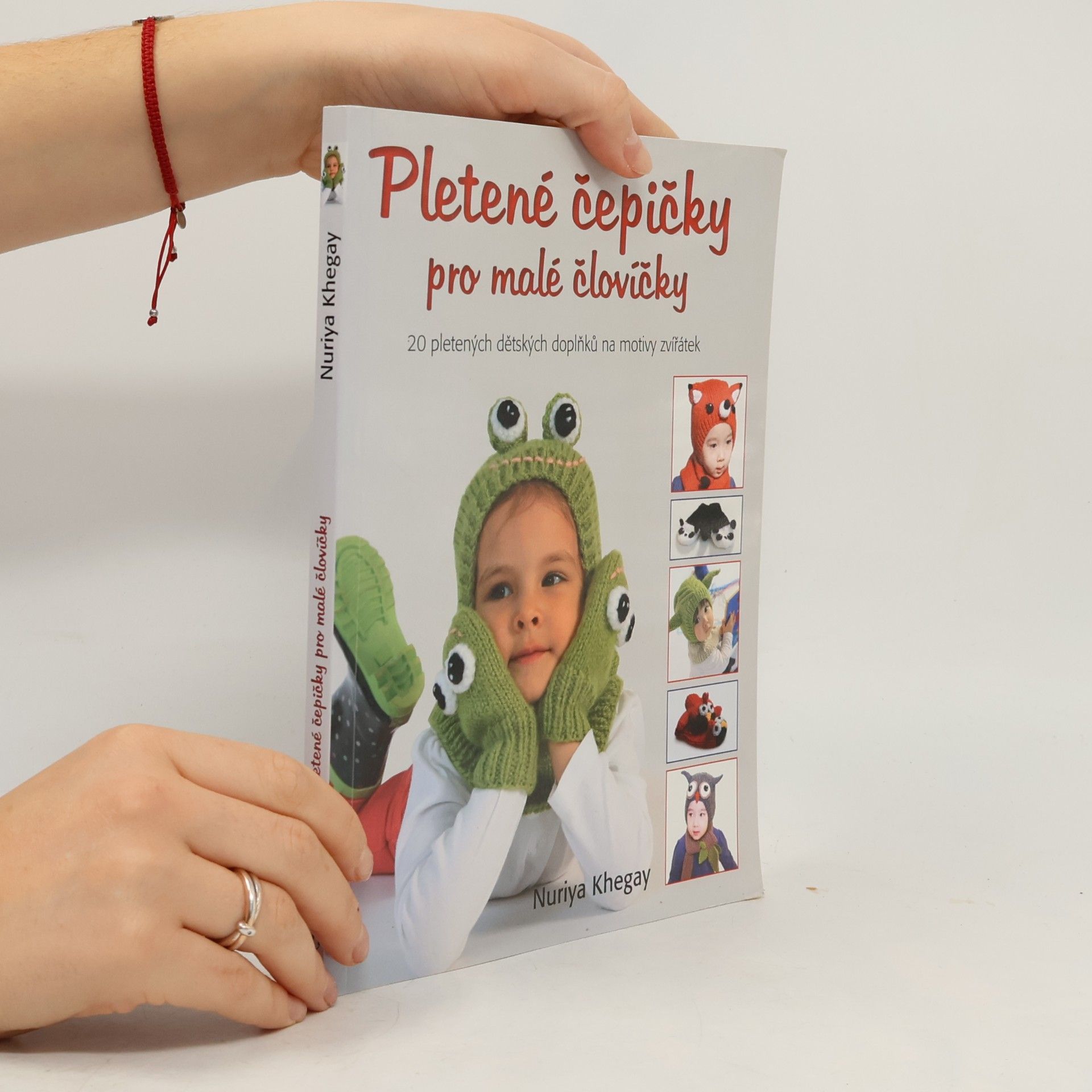 Pletené čepičky pro malé človíčky. 20 pletených dětských doplňků na motivy zvířátek