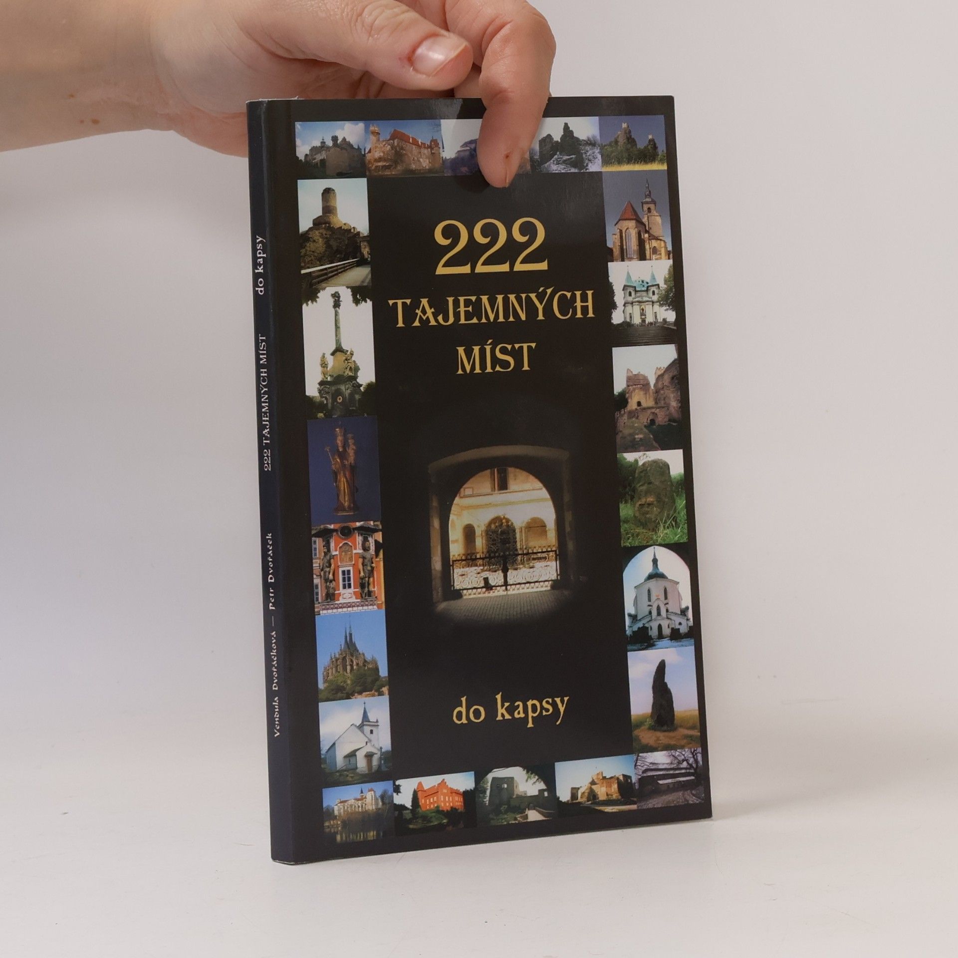 Vendula Dvořáčková 222 tajemných míst do kapsy
