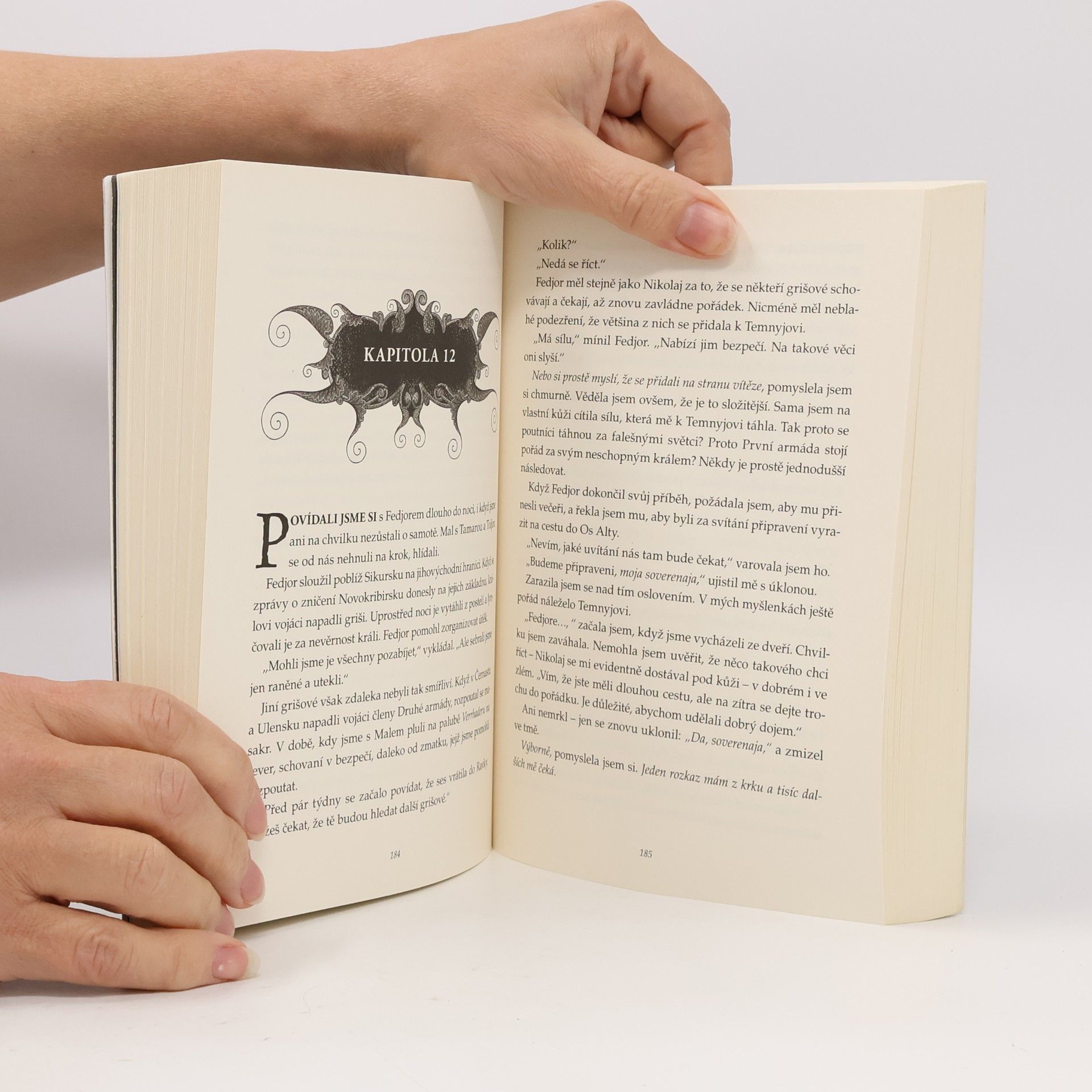Leigh Bardugo Griša. Bouře a vzdor