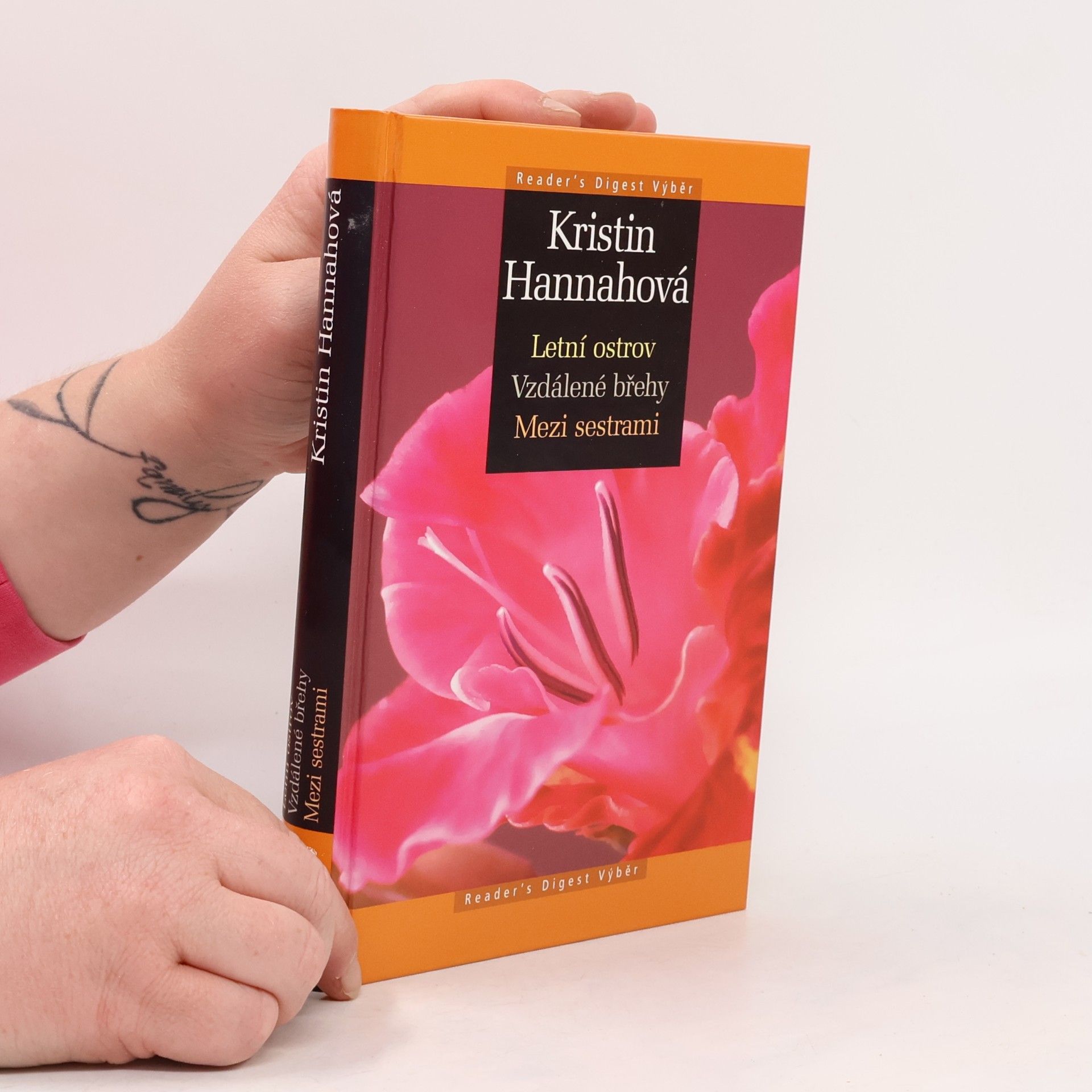 Letní ostrov ; Vzdálené břehy ; Mezi sestrami