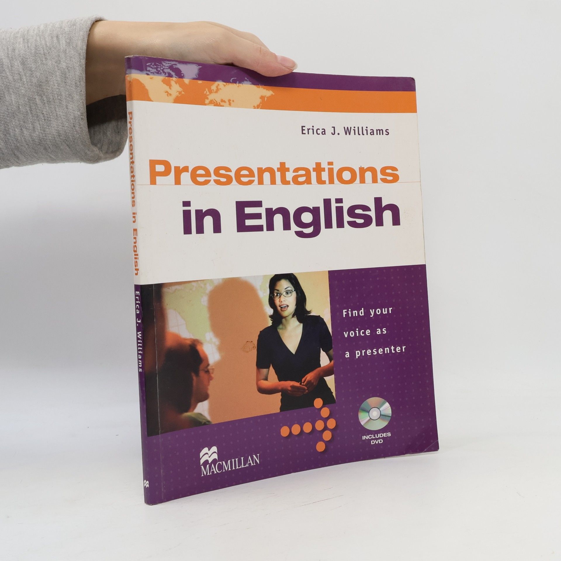 Presentations in English : find your voice as a presenter. [Intermediate - advanced]