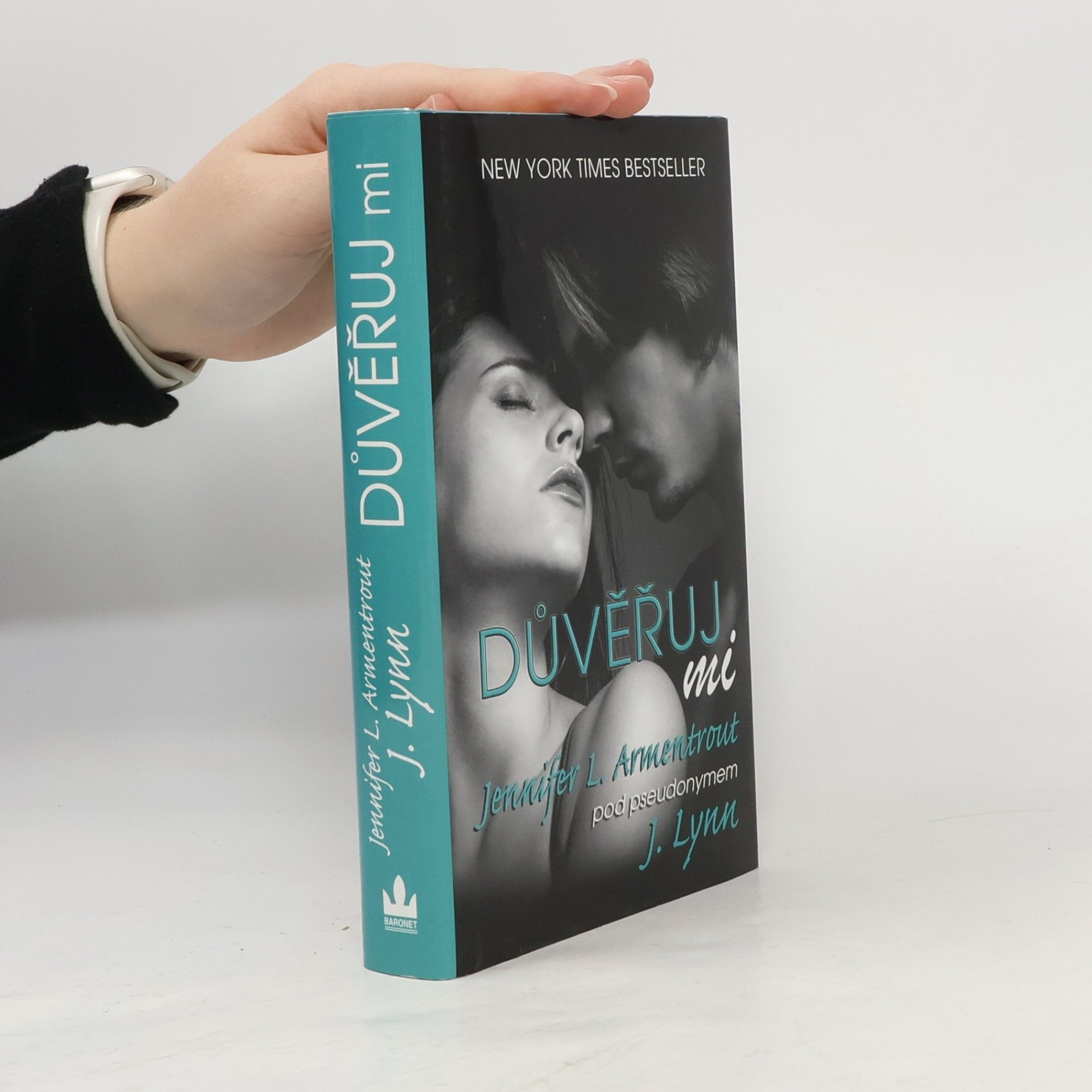 Jennifer Armentrout Důvěřuj mi